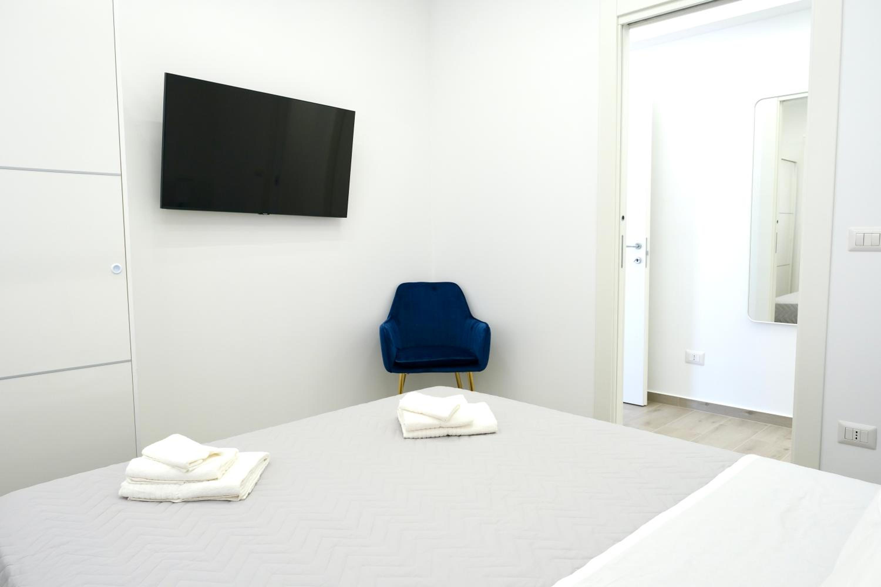 Thetis Apartments