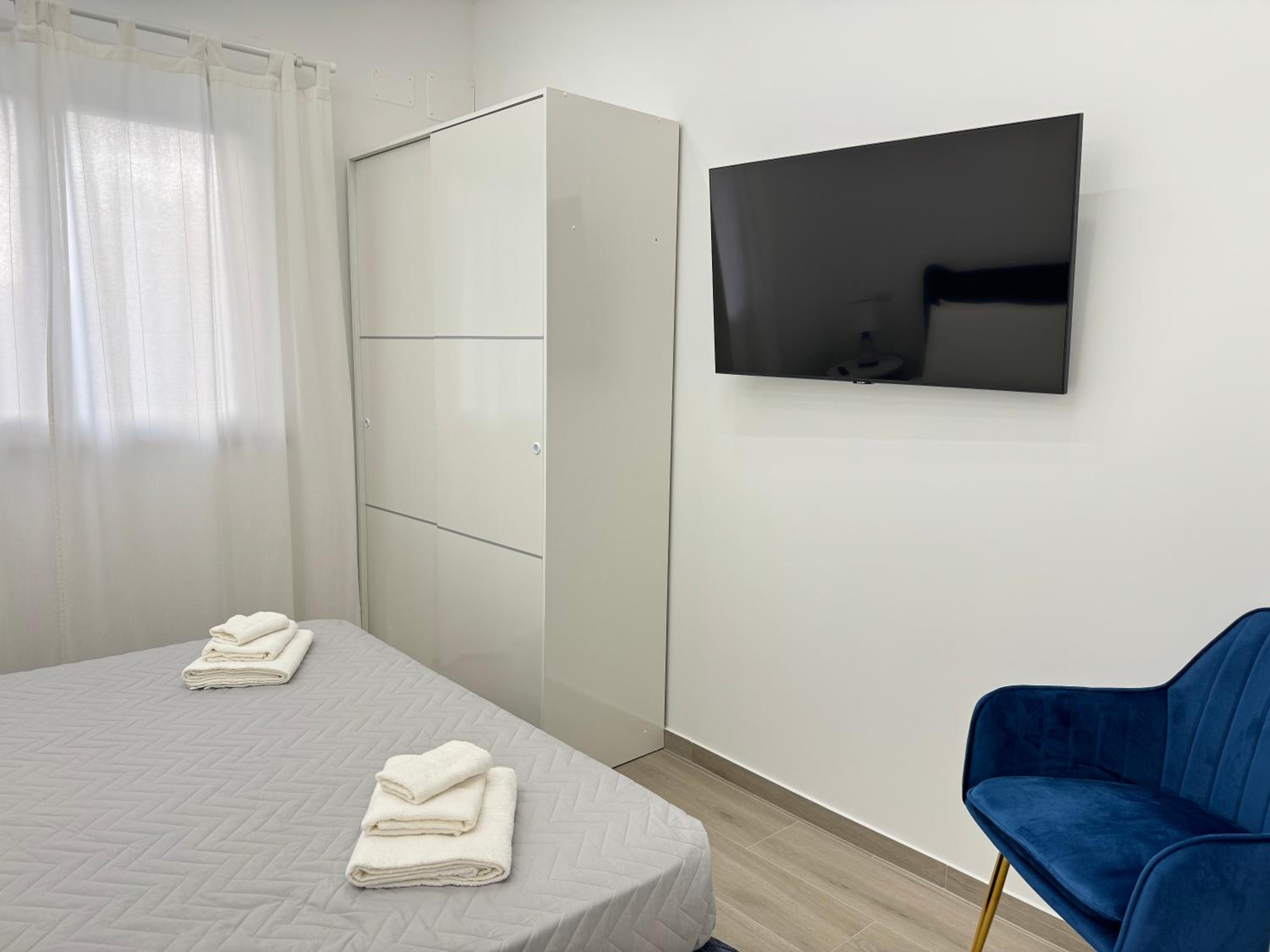 Thetis Apartments