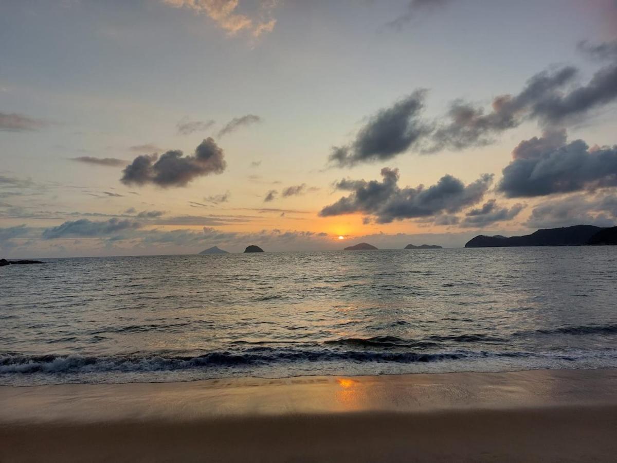 Casa São Sebastiao Boiçucanga piscina 5m da Praia