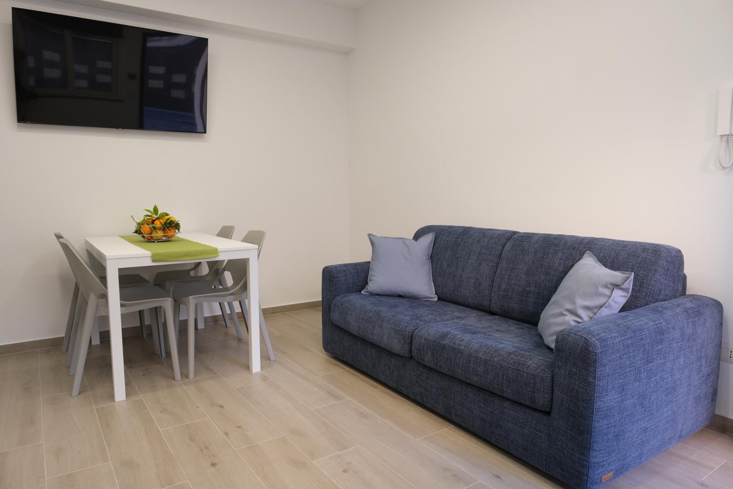 Thetis Apartments