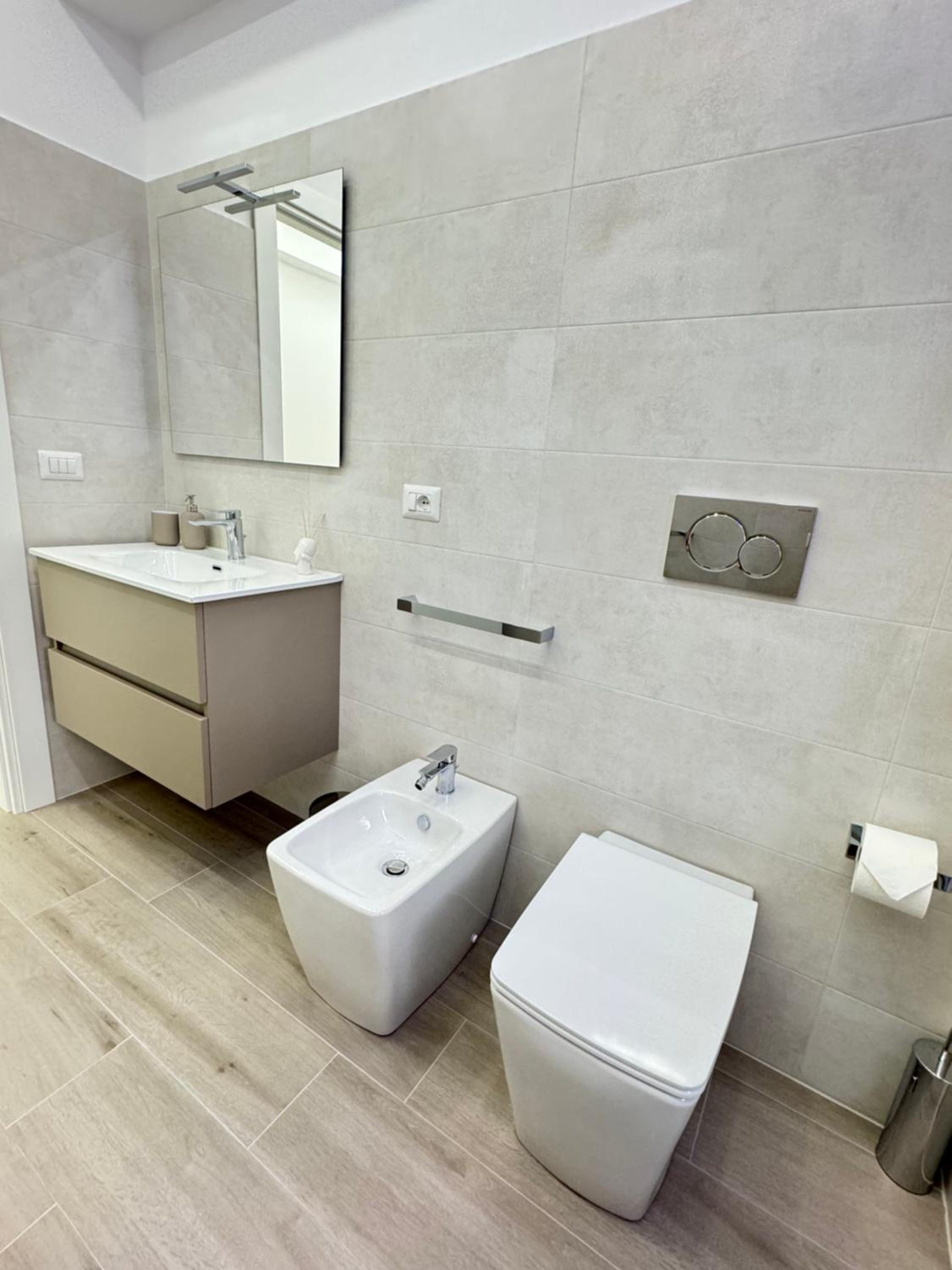 Thetis Apartments