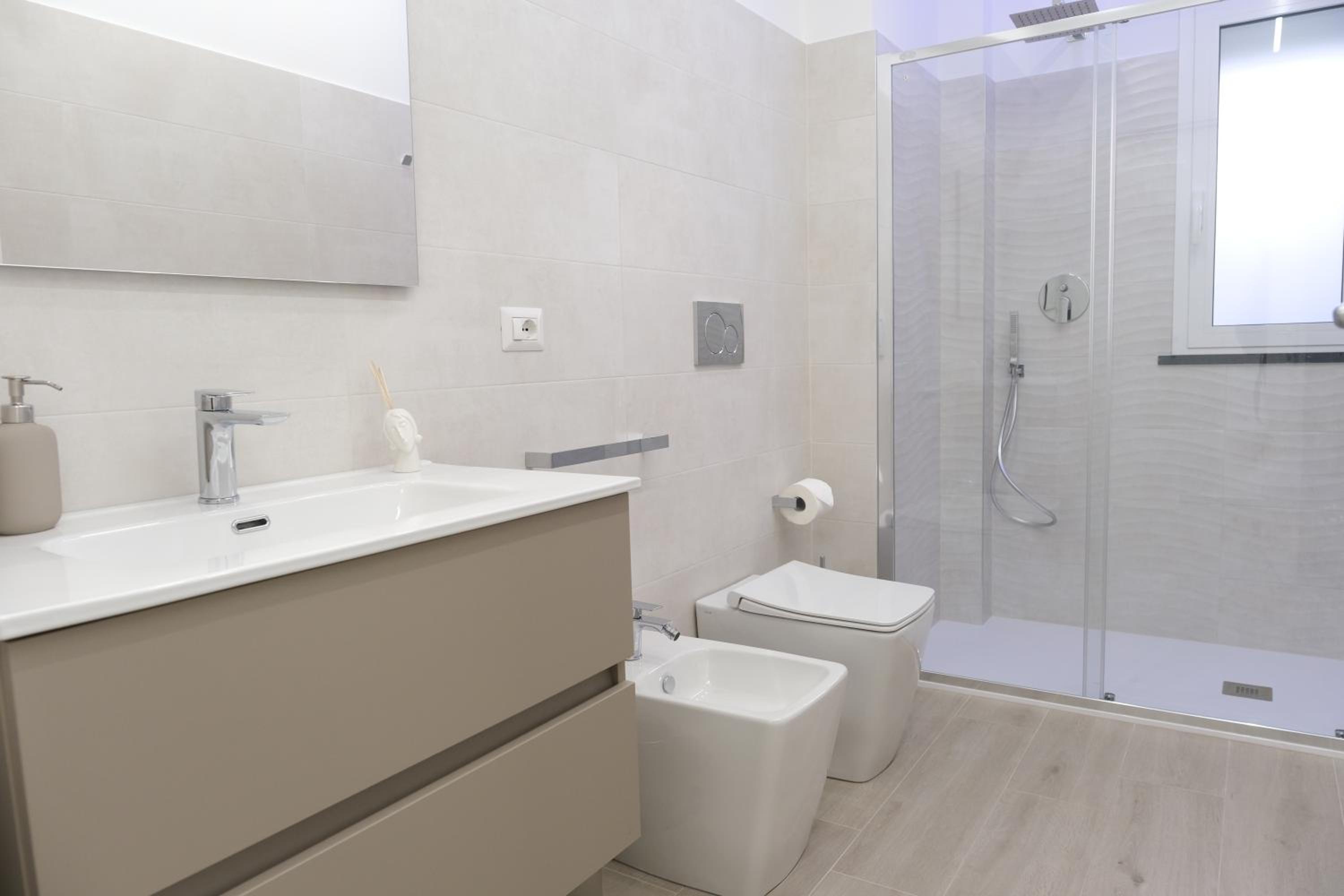 Thetis Apartments