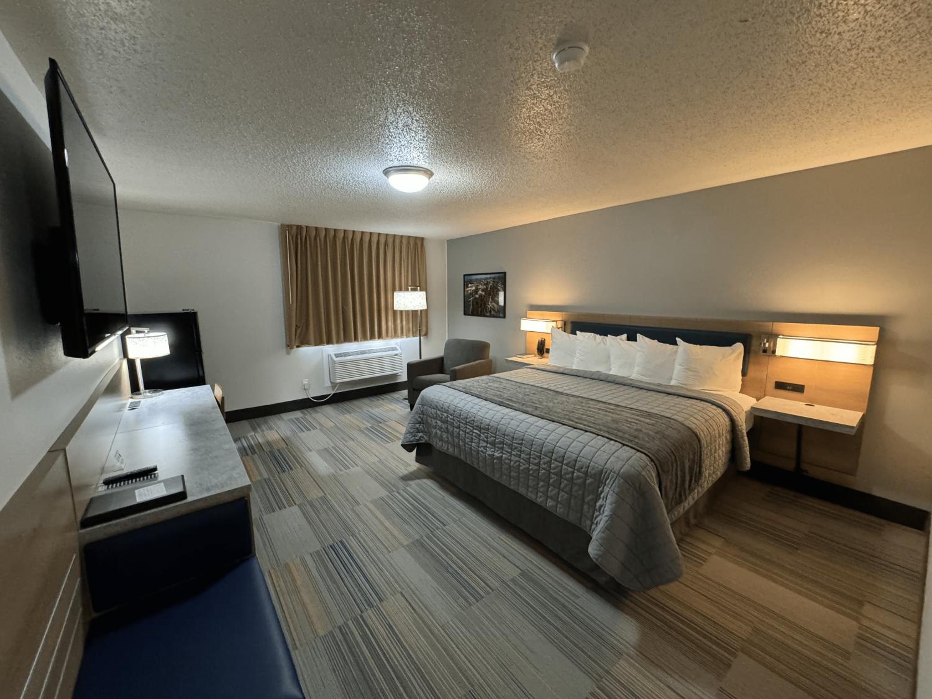 Bearcat Inn and Suites - Property Image 15
