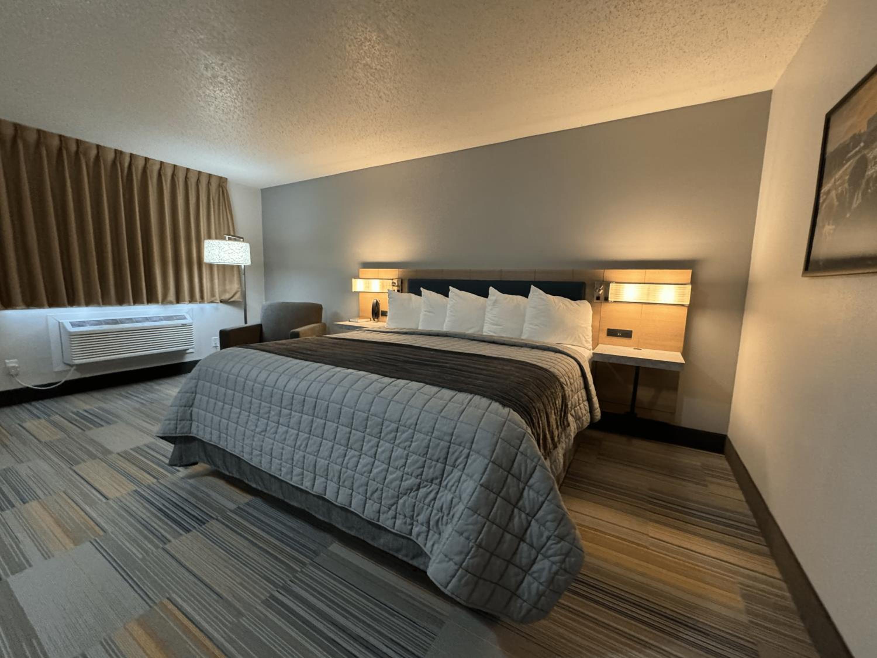 Bearcat Inn and Suites - Property Image 13