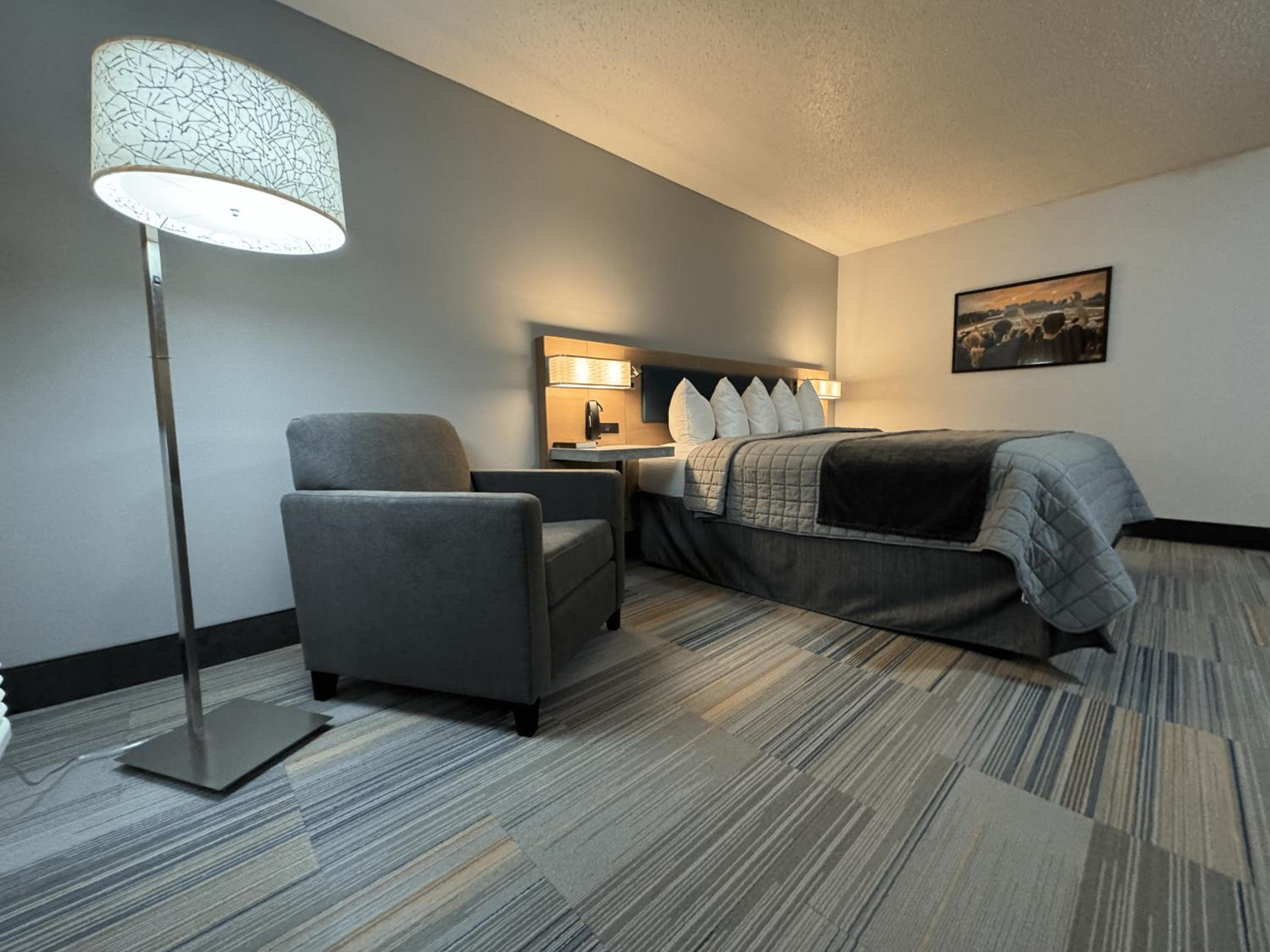 Bearcat Inn and Suites - Property Image 12