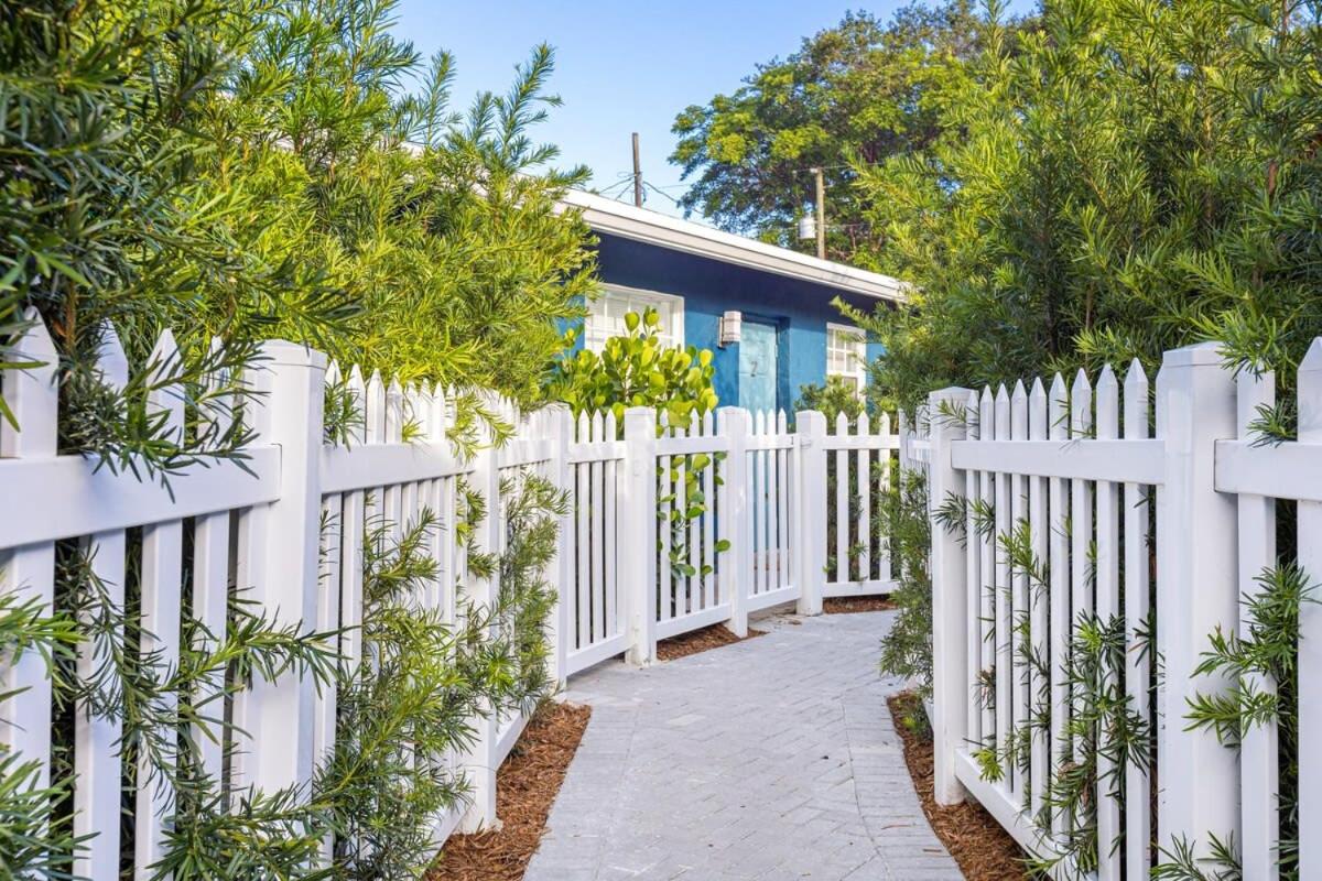Lovely 2 BR condo with free parking on premises view 4