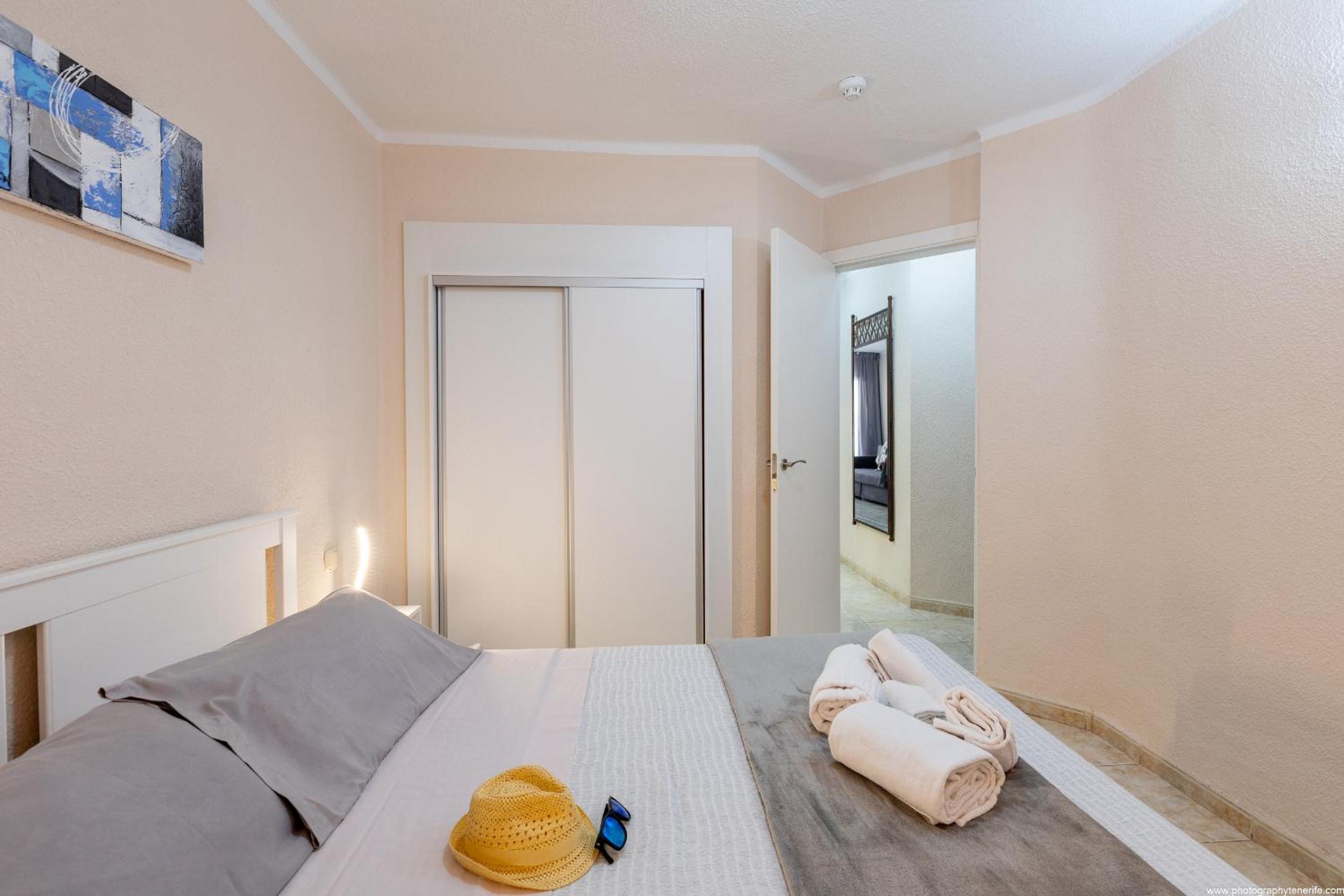 Great Location W 1 bedroom Costa Adeje view 4