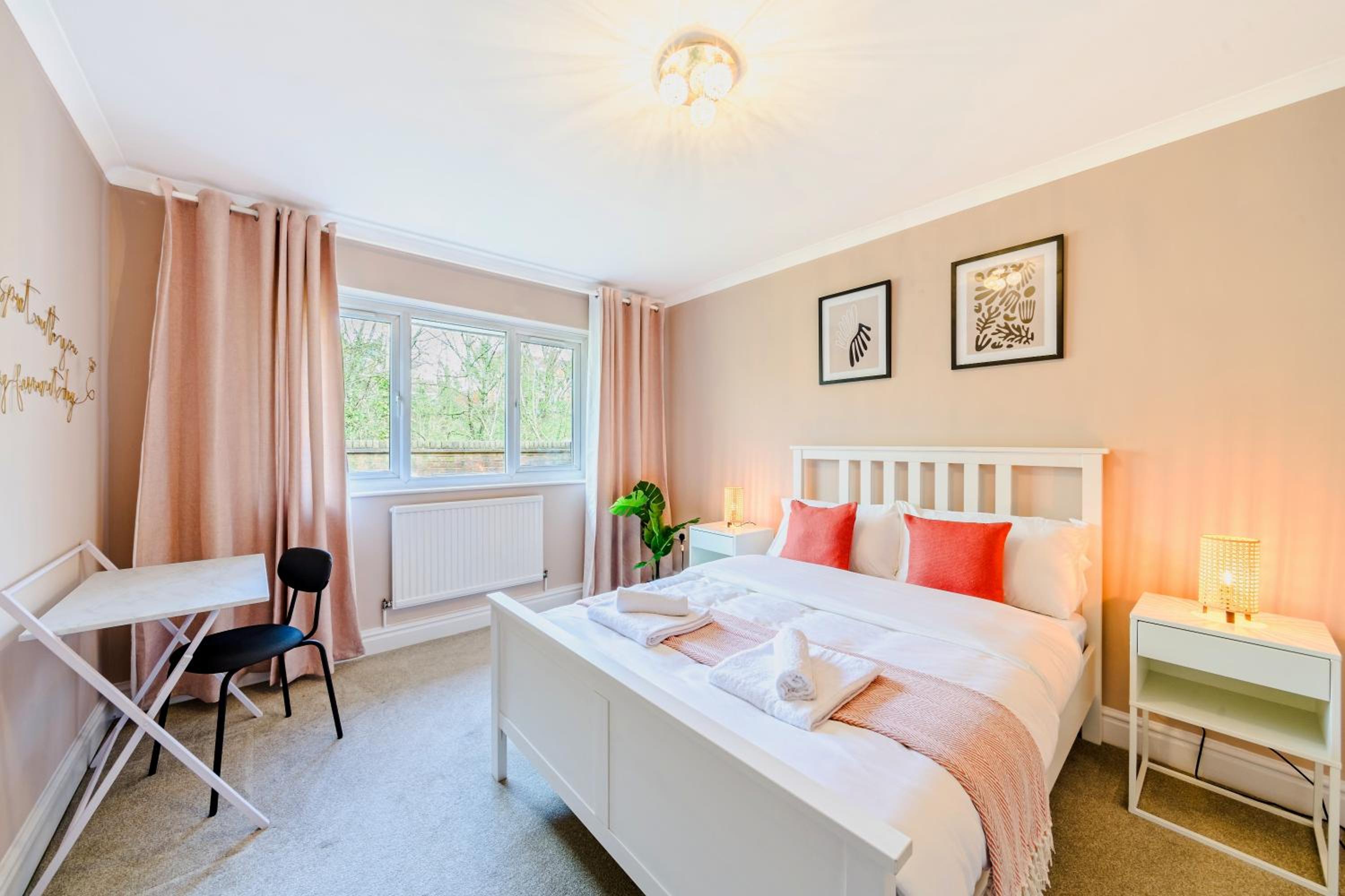 Cosy_2BEDFreeParkingNetflixGames