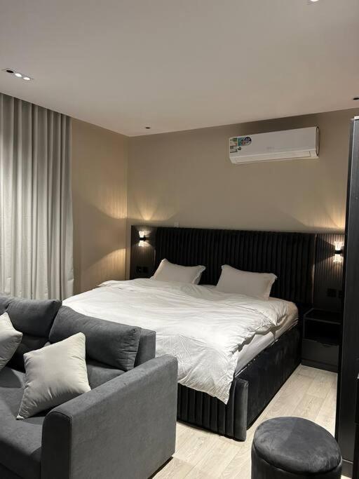 Elegant Studio Close to Boulevard