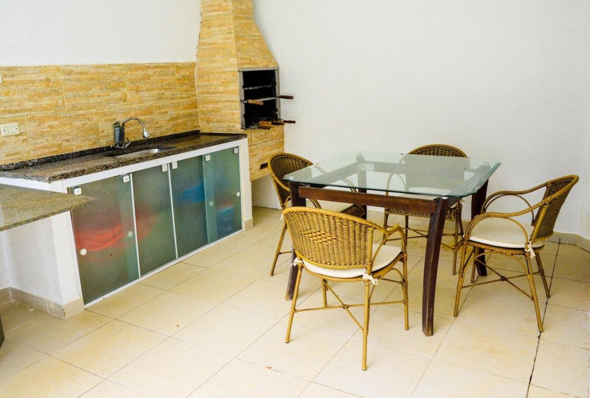 Casa Guarujá Piscina 2 min Praia Pernambuco