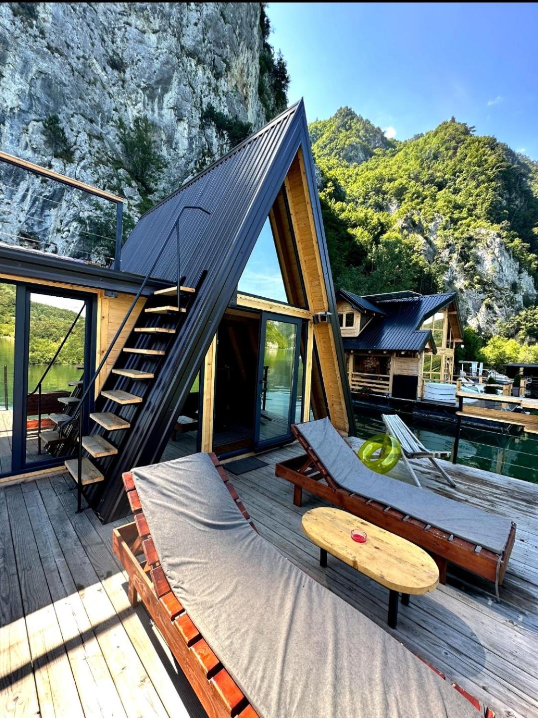 Splav Horizont view 5