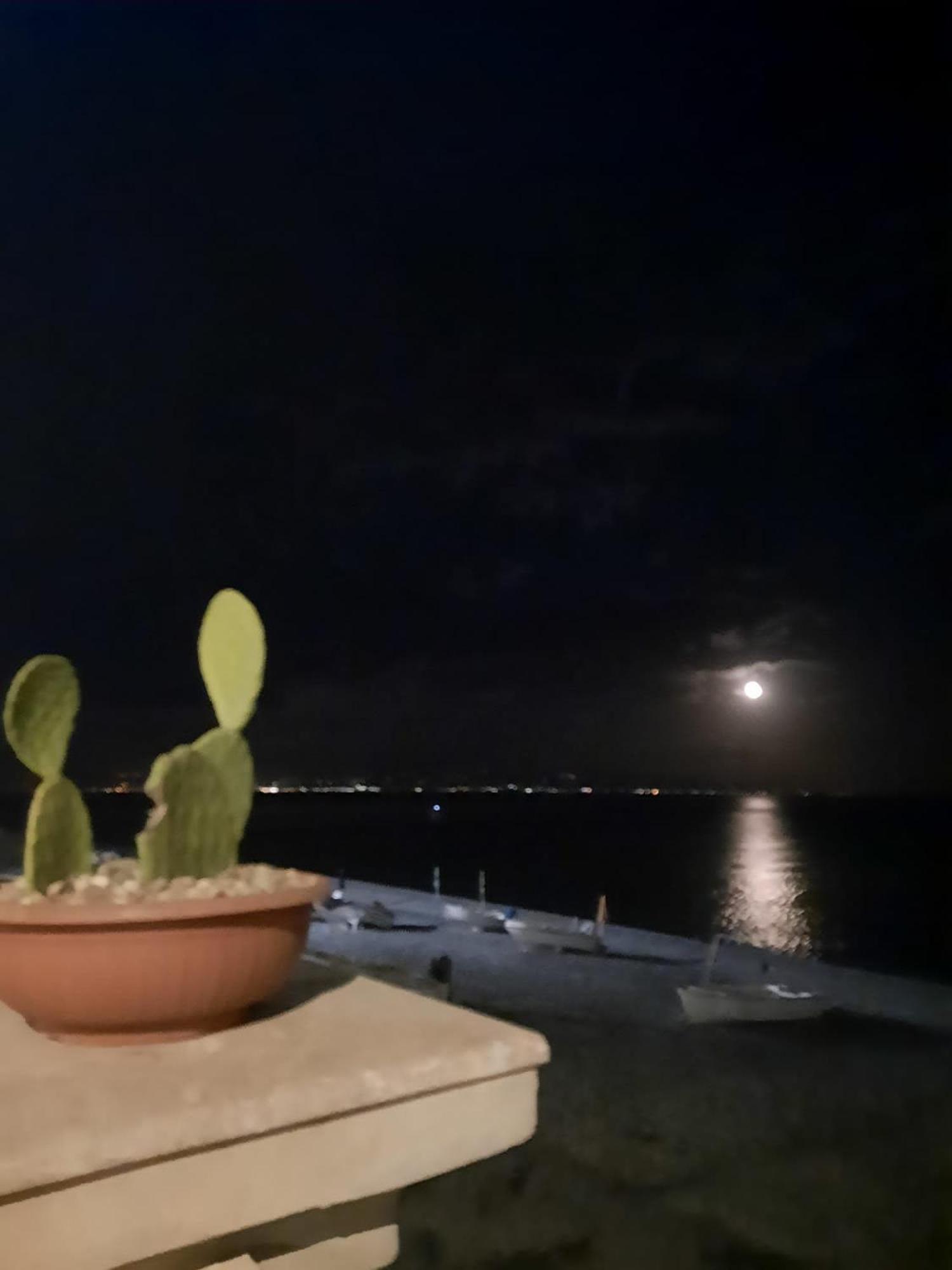 Thetis Apartments
