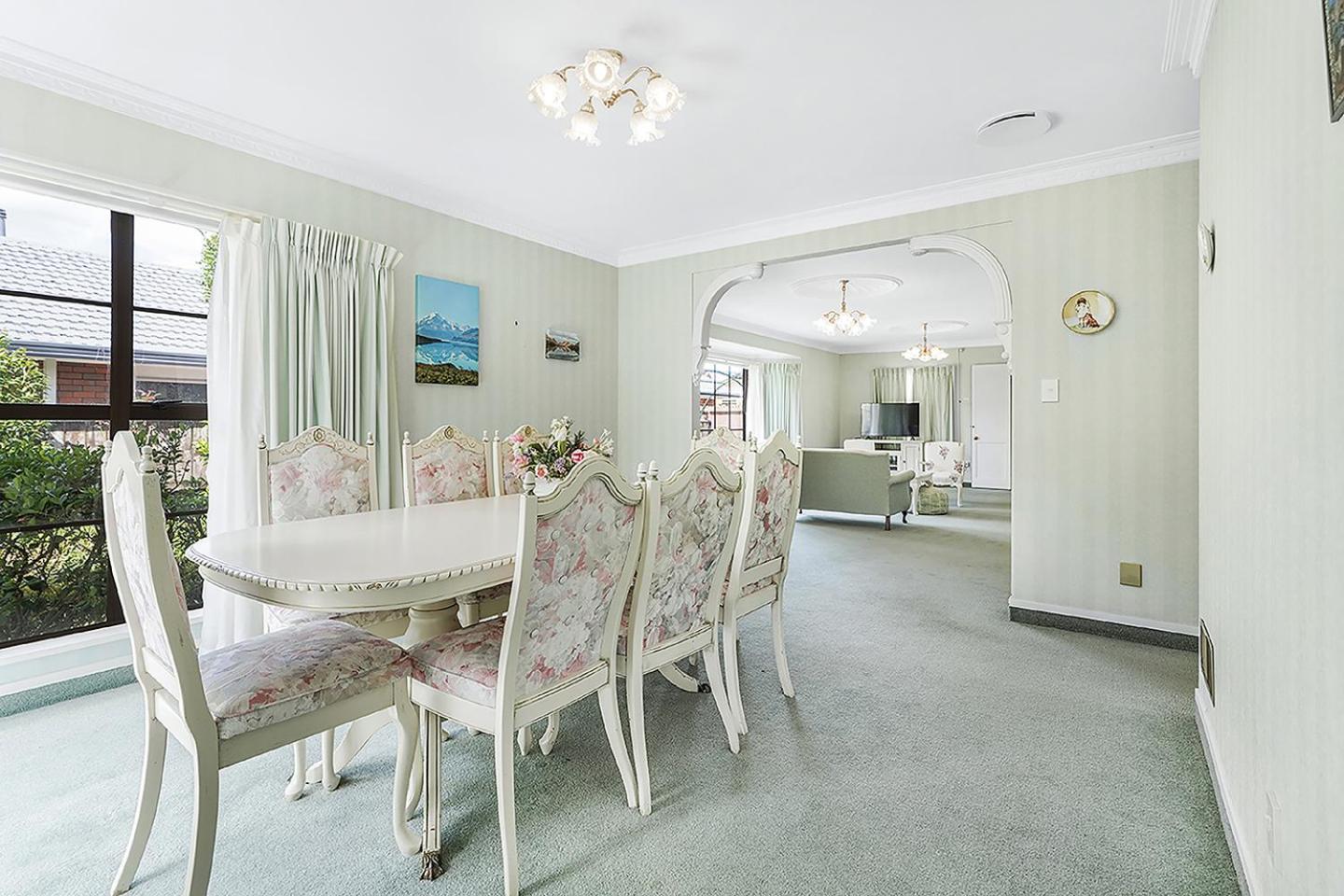Wow, spacious home with a pool view 2