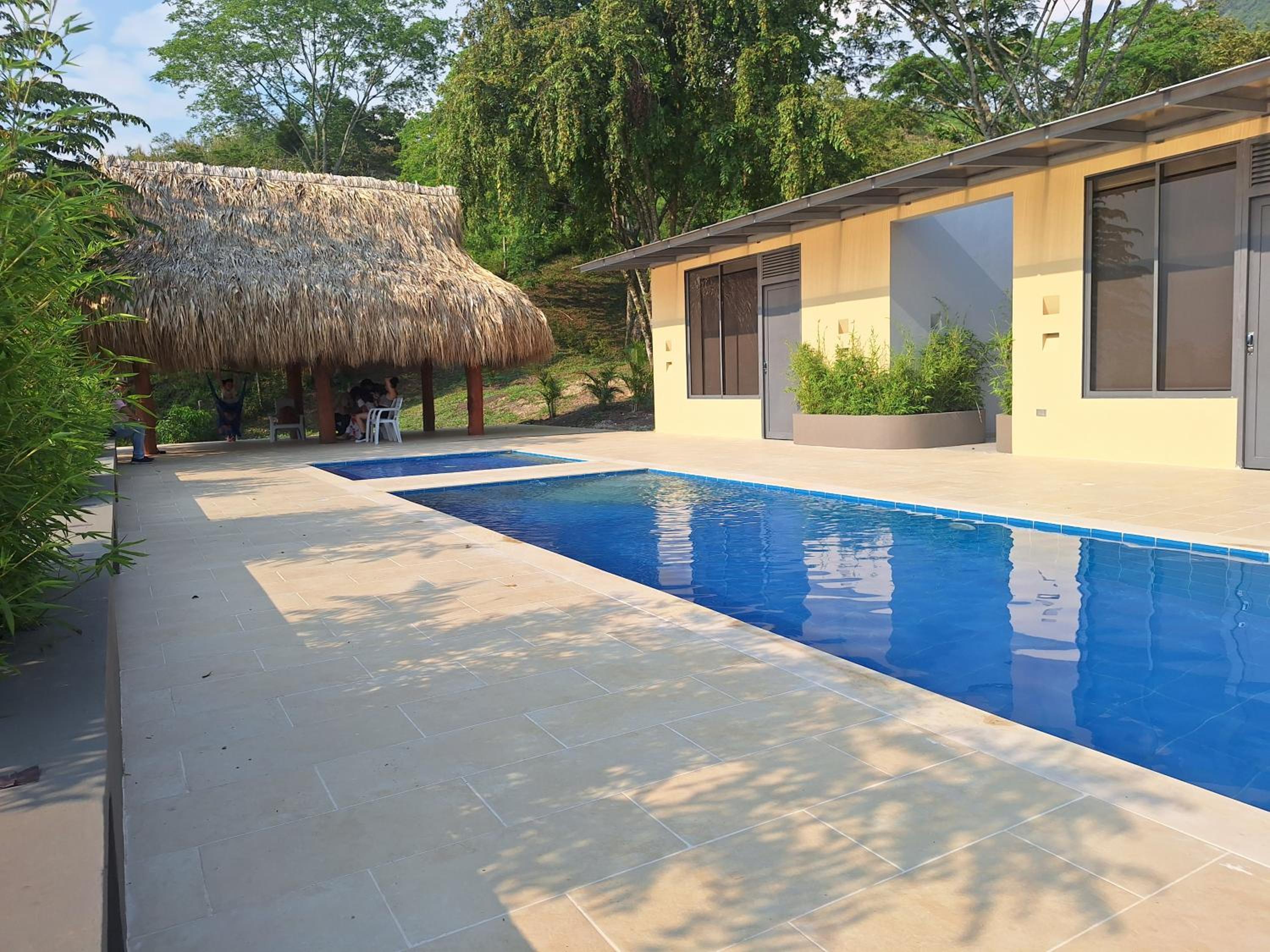Casa campestre privada con lagos y zonas verdes