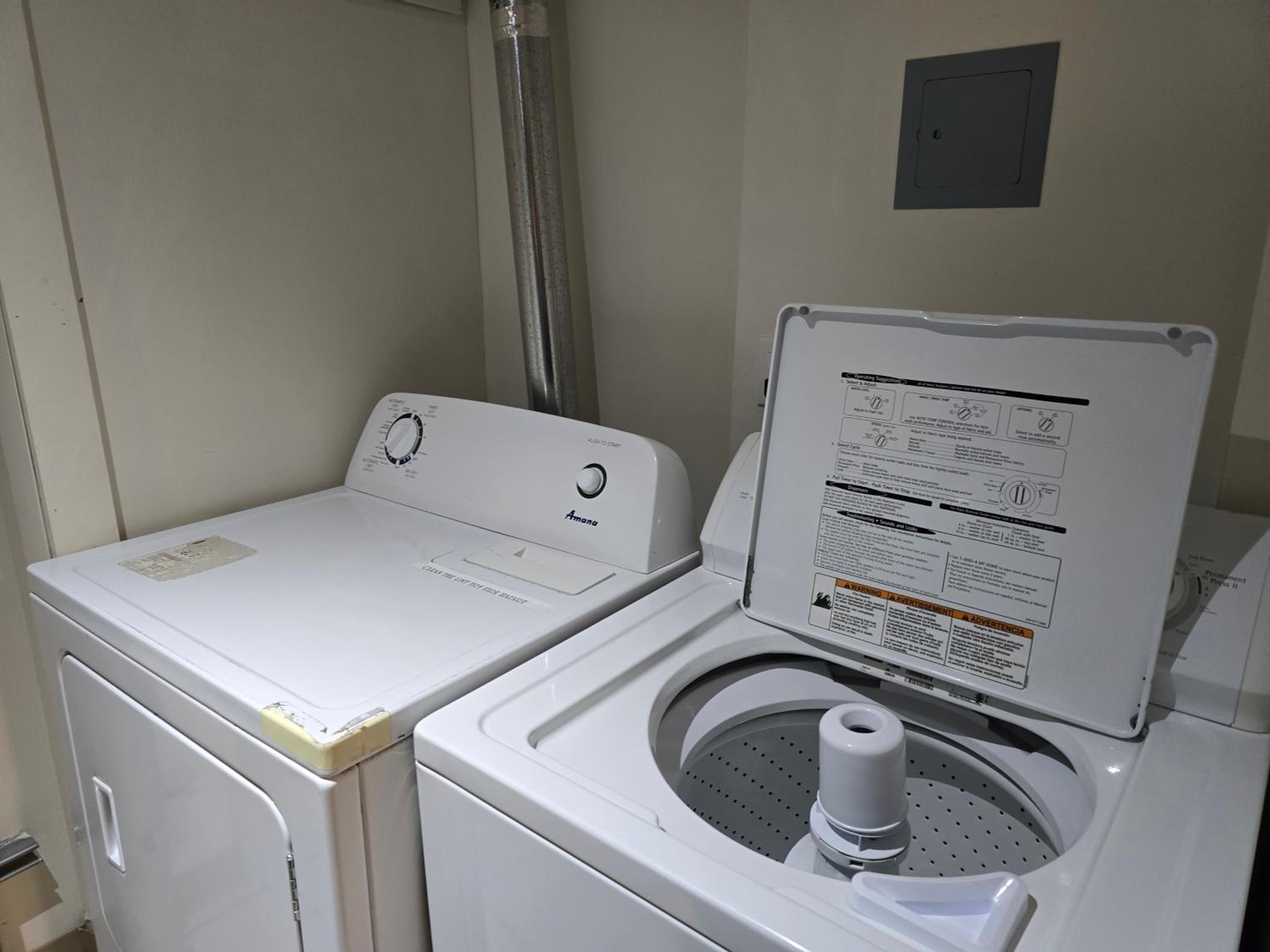Smart Stylish Downtown Condo- 2 bedrooms