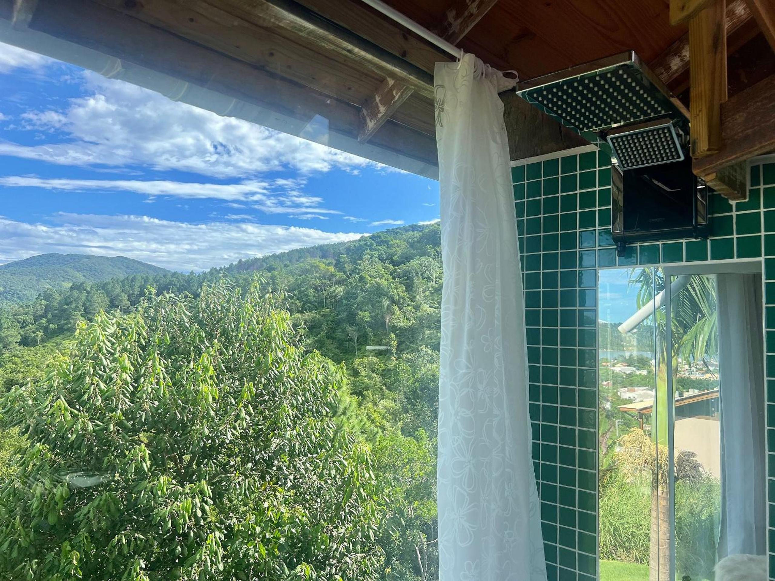 Vista incrível! Chalé com hidromassagem! FU01I