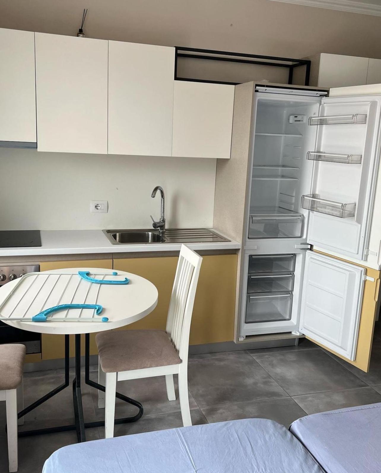 Apartaments Shengjin with sea view