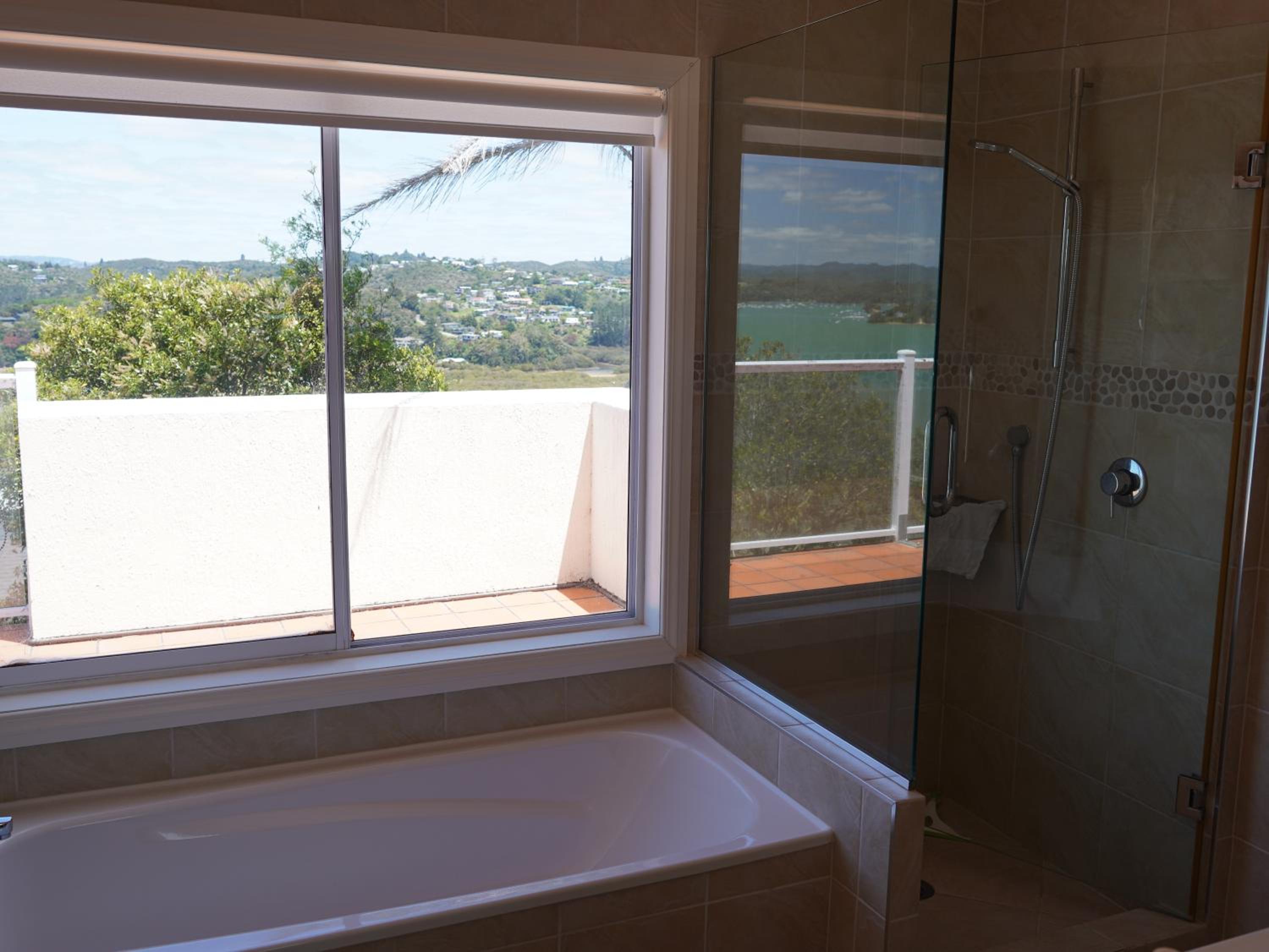 Paihia Vacations - Luxury Palms - Property Image 2