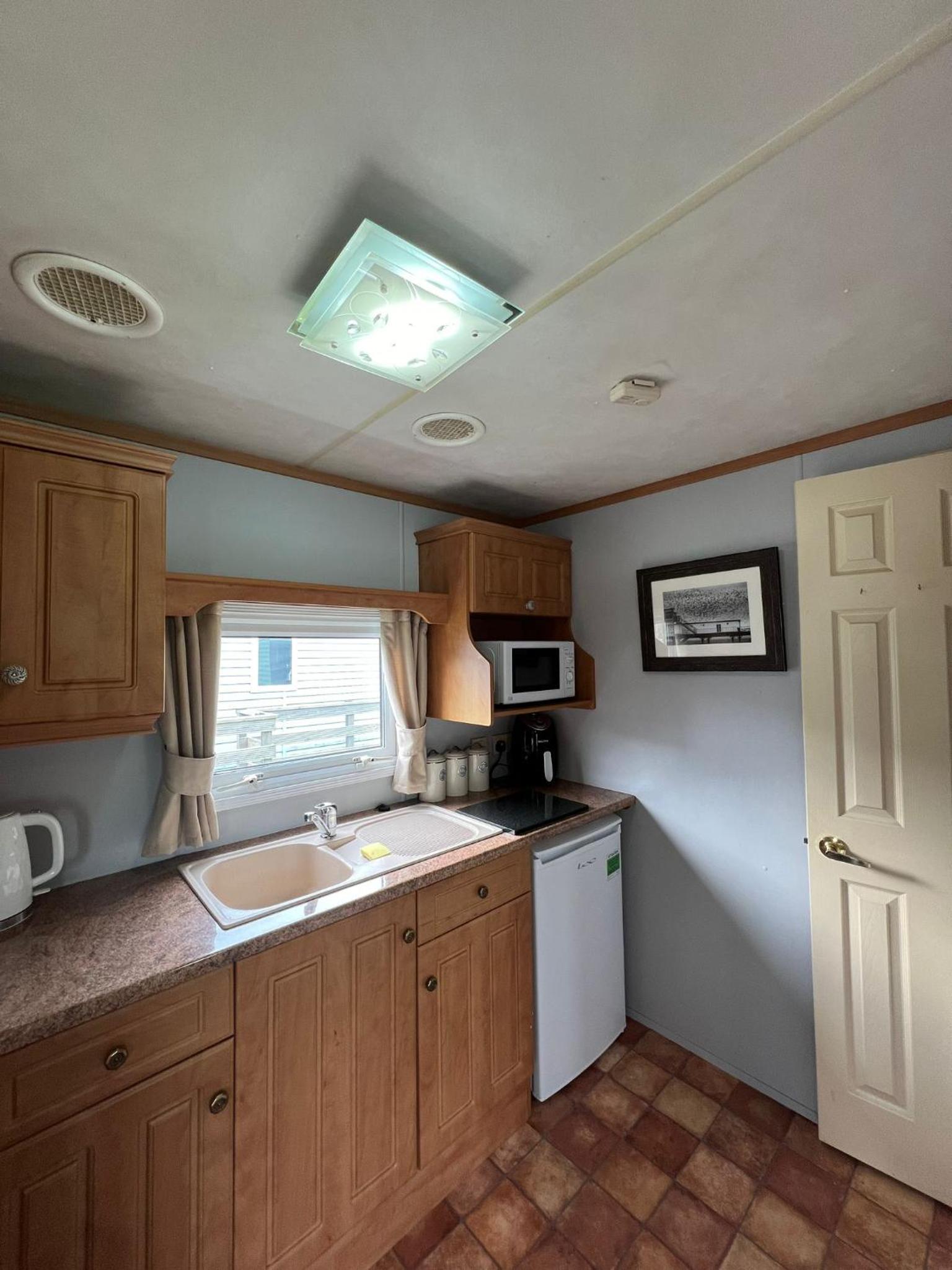 Light and Airy 2 Bedroom Mobile Home view 2