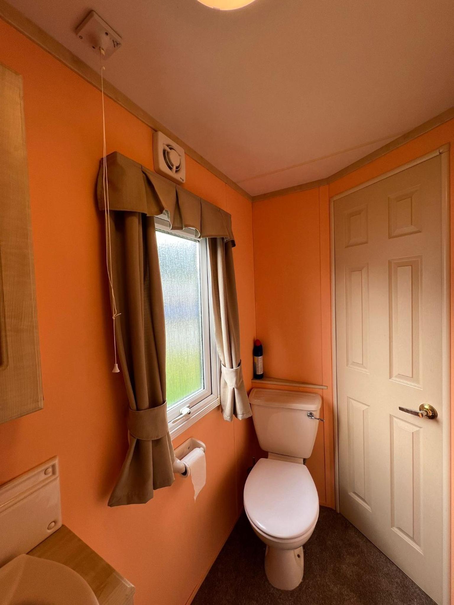 Light and Airy 2 Bedroom Mobile Home view 4