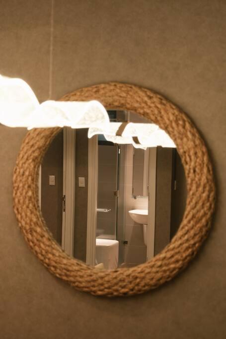 Masteri Riverview - Bathtub/Projector/Sound Sys
