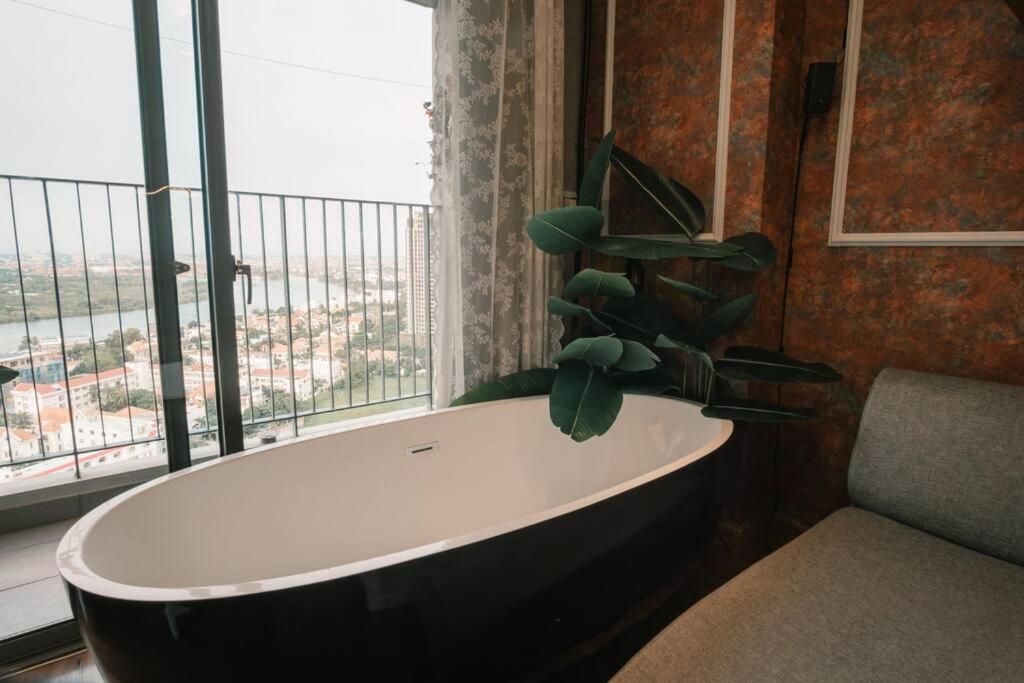 Masteri Riverview - Bathtub/Projector/Sound Sys