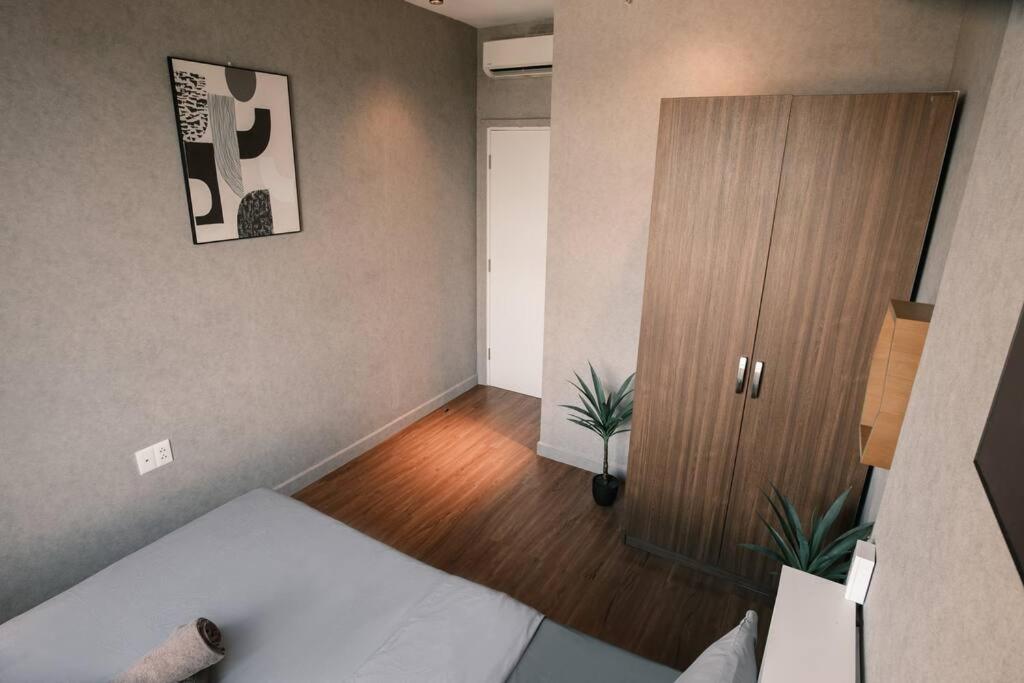 Masteri Riverview - Bathtub/Projector/Sound Sys