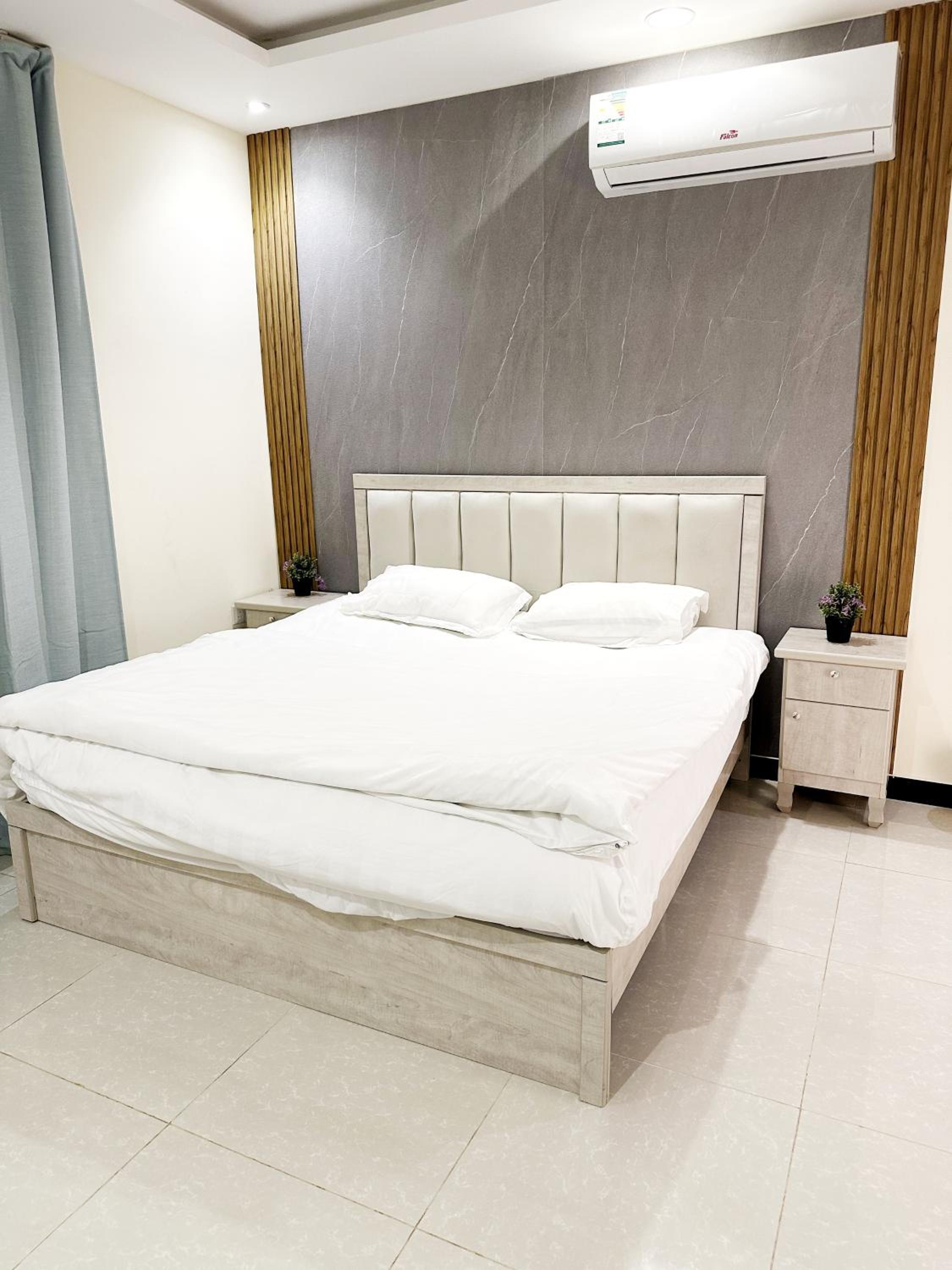 Luxury Apartment 21