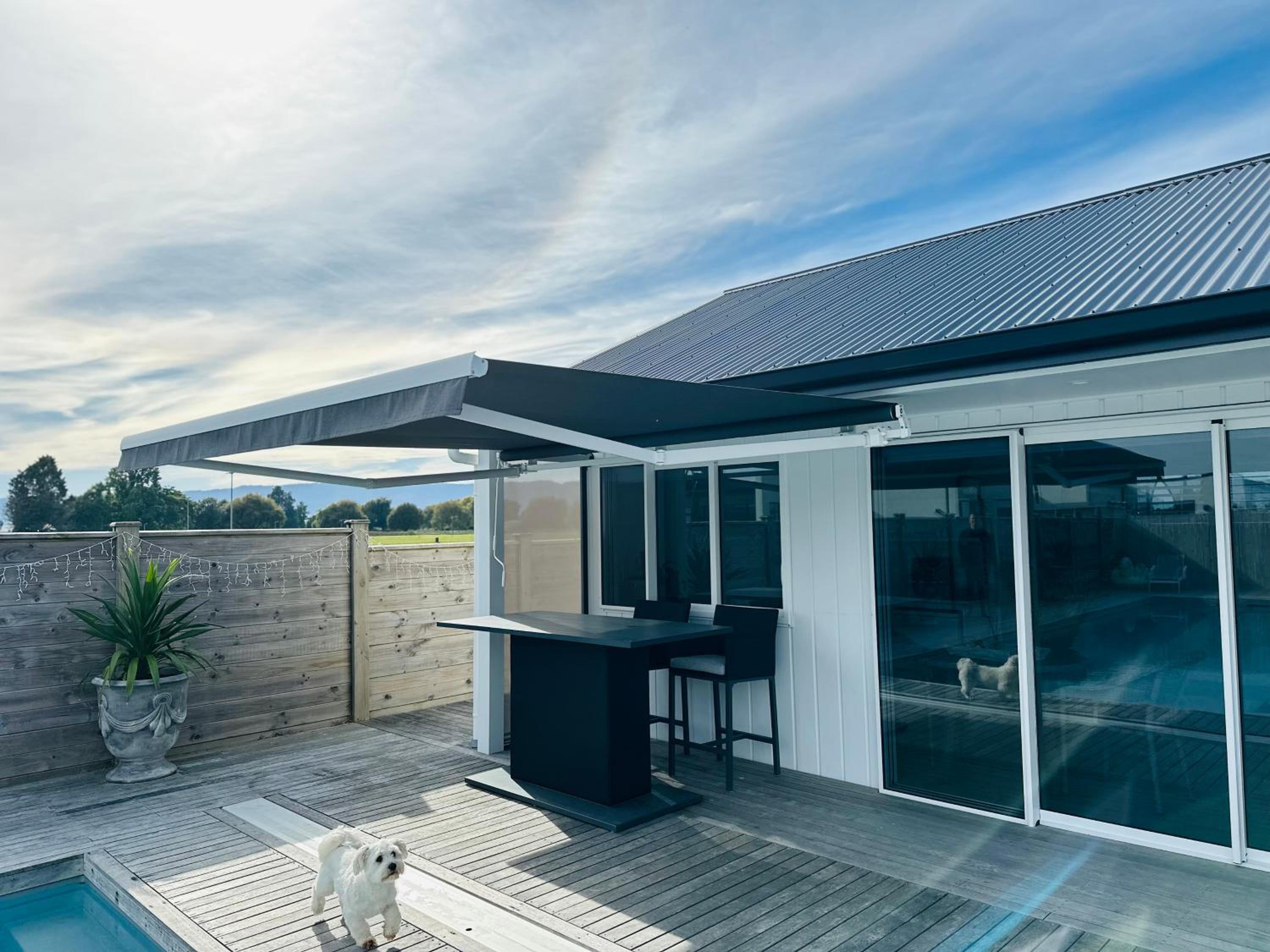 Luxury Poolside Studio Near Hobbiton