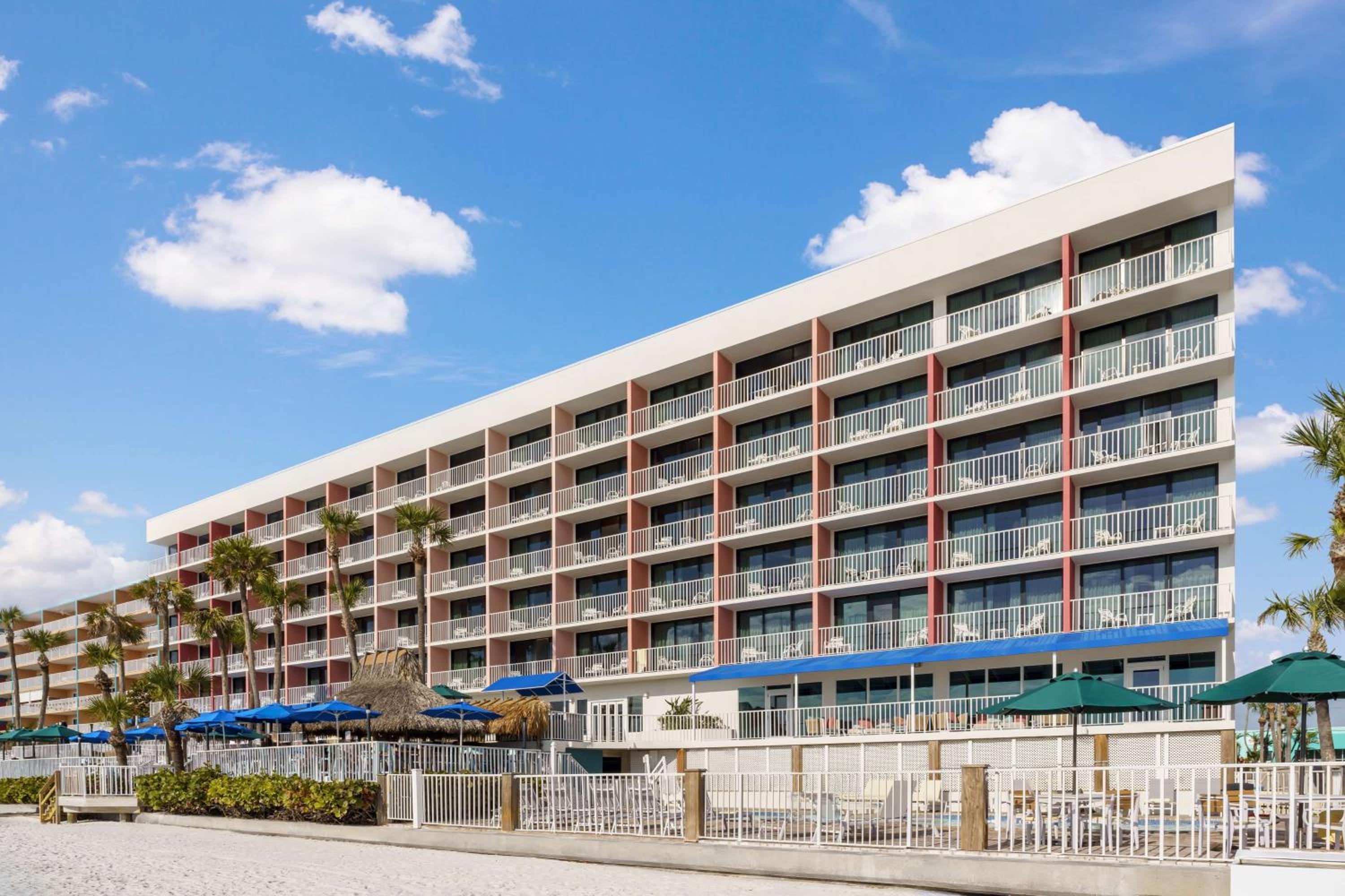 DoubleTree Beach Resort by Hilton Tampa Bay – North Redington Beach