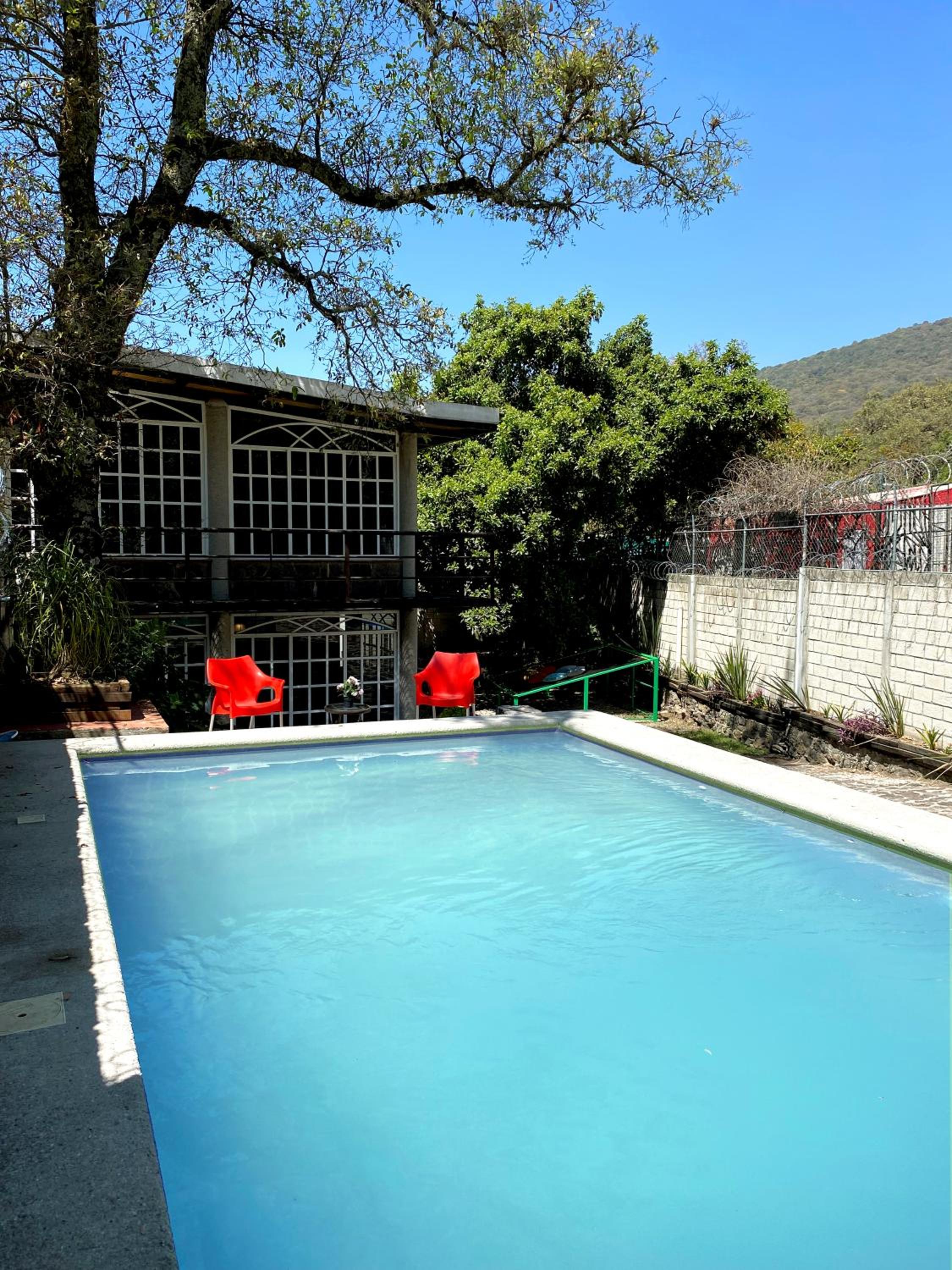 Casa Encino con alberca climatizada en Tepoztlán