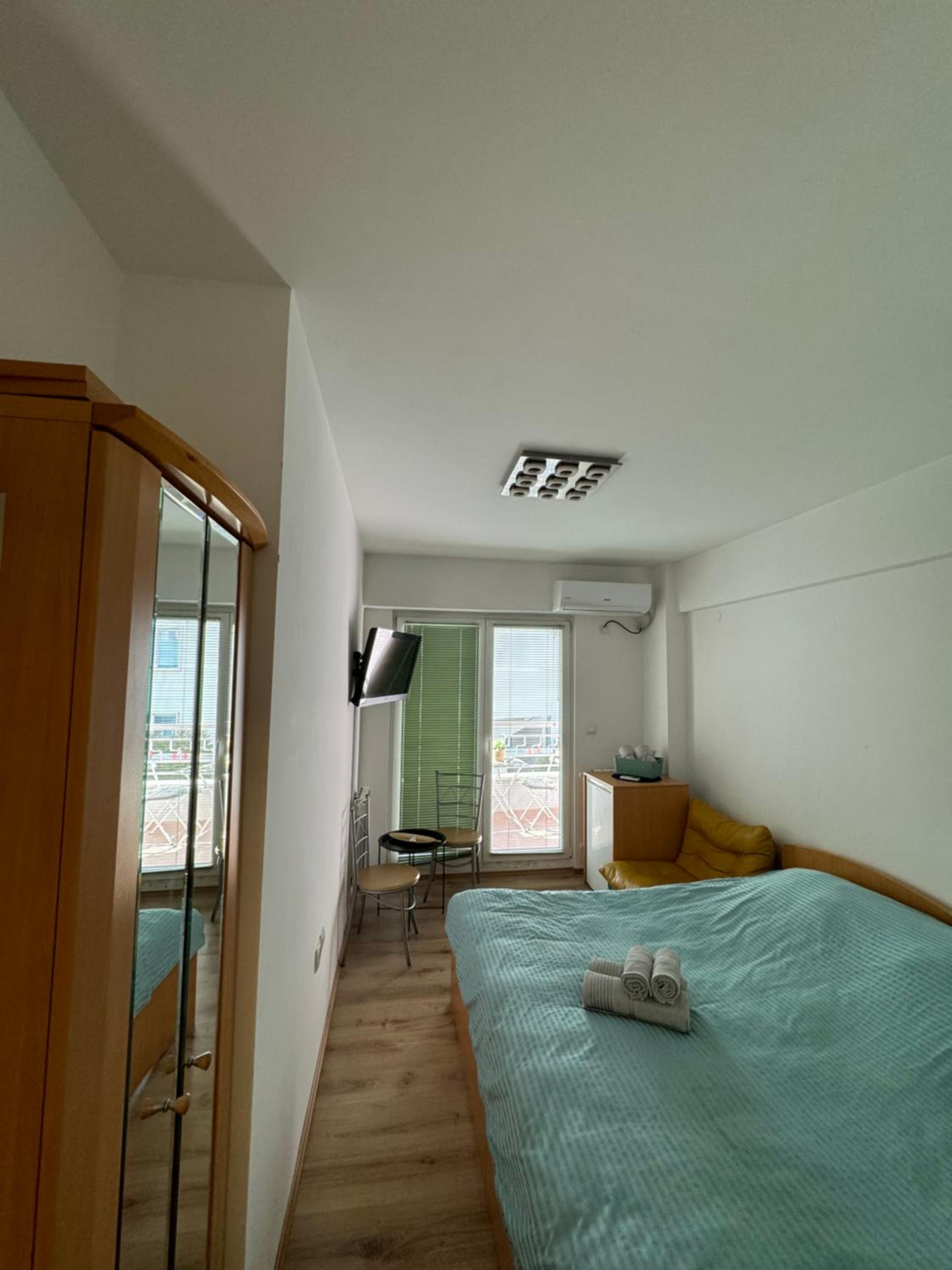 Photo 6
