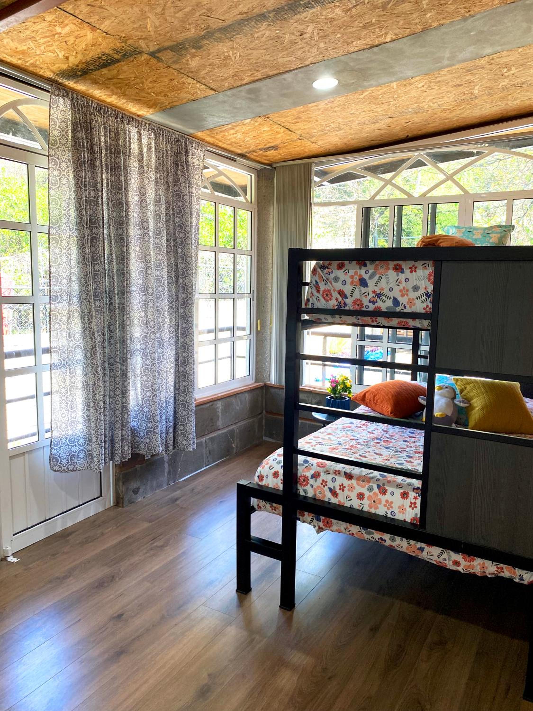 Casa Encino con alberca climatizada en Tepoztlán