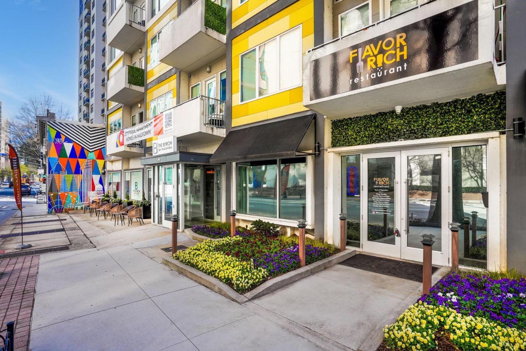 Stylish City Living Apartments with Free Parking in Midtown Atlanta view 5