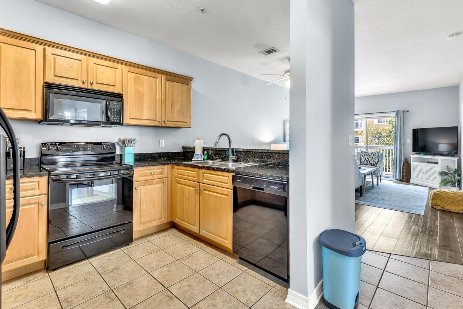 Coastside 2 BR with 2BA Sleeps 6 Bikes and Pool View view 3