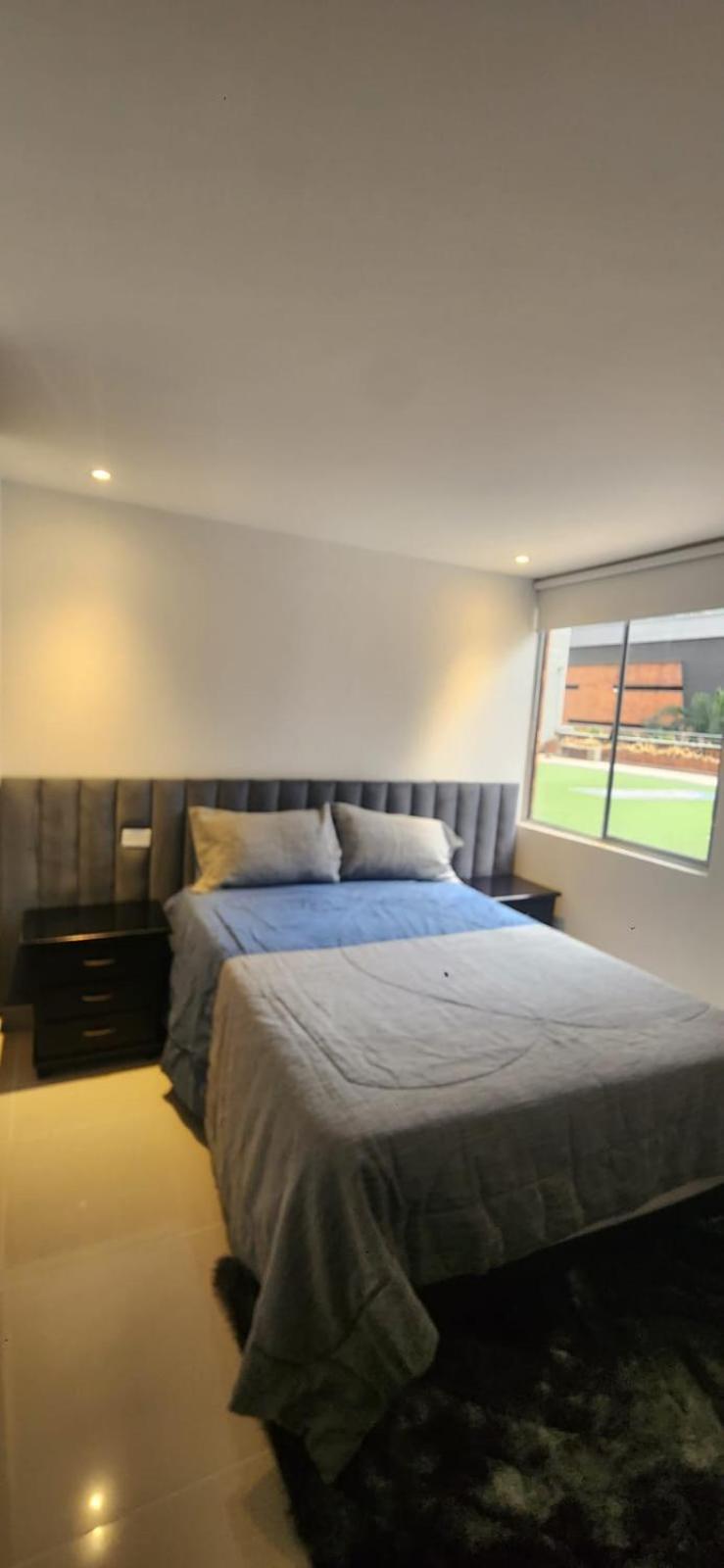HERMOSO APARTAMENTO EN EL POBLADO (CIUDAD DEL RIO), MEDELLIN