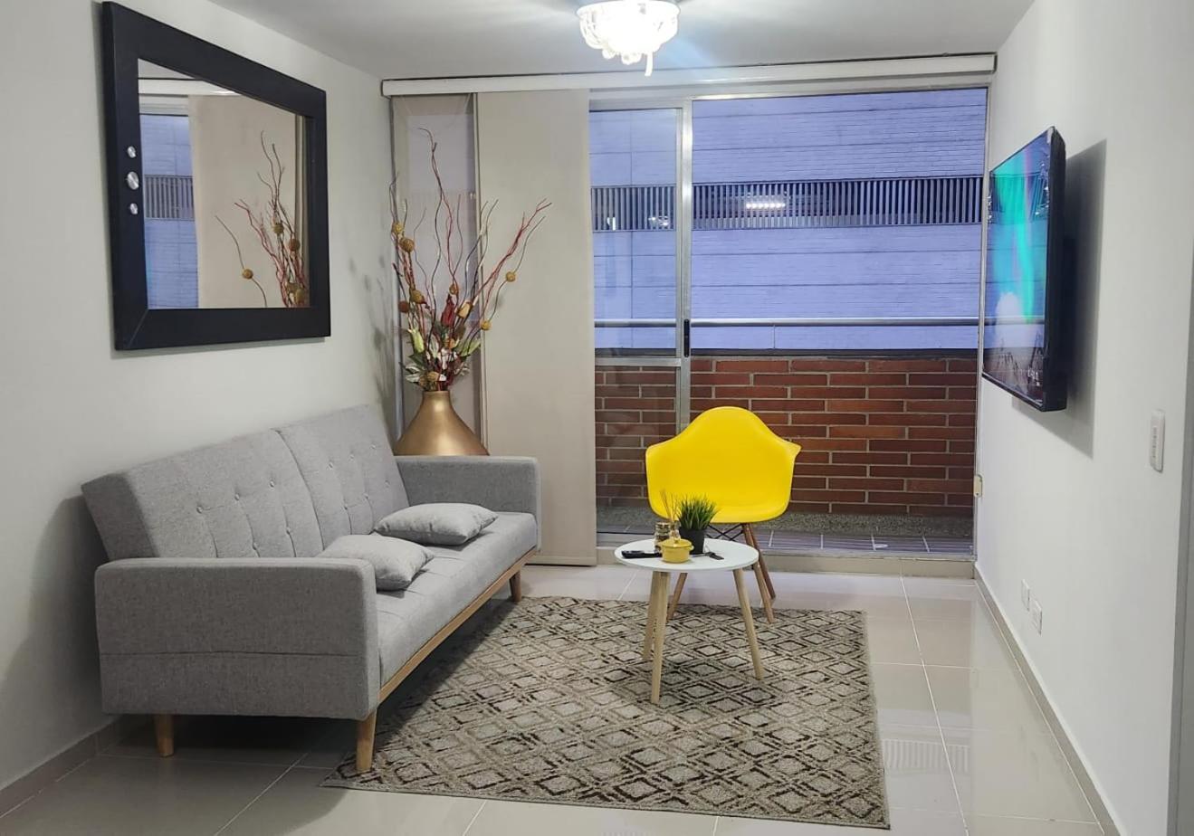 HERMOSO APARTAMENTO EN EL POBLADO (CIUDAD DEL RIO), MEDELLIN