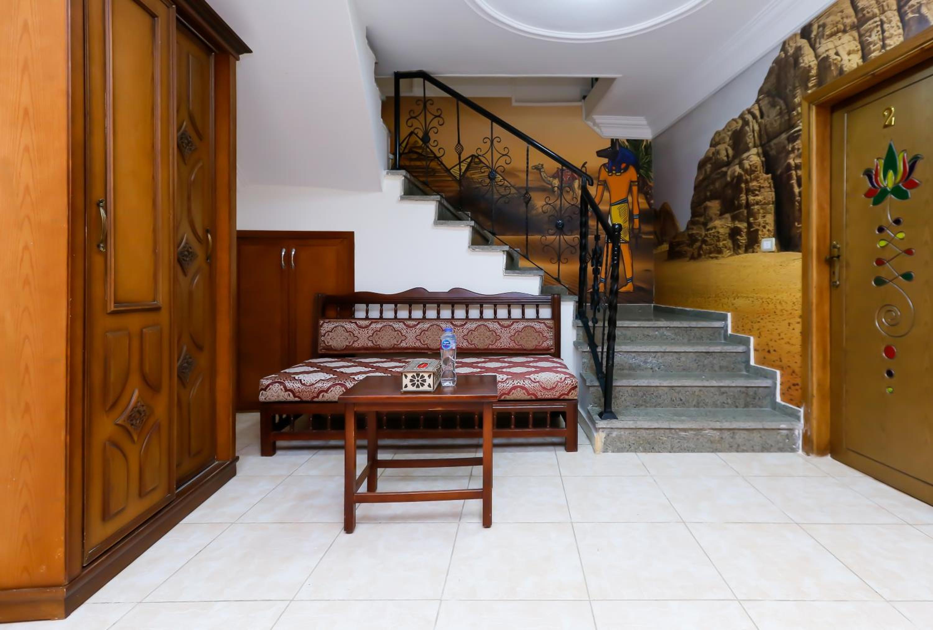 Atlantis Pyramids Inn New
