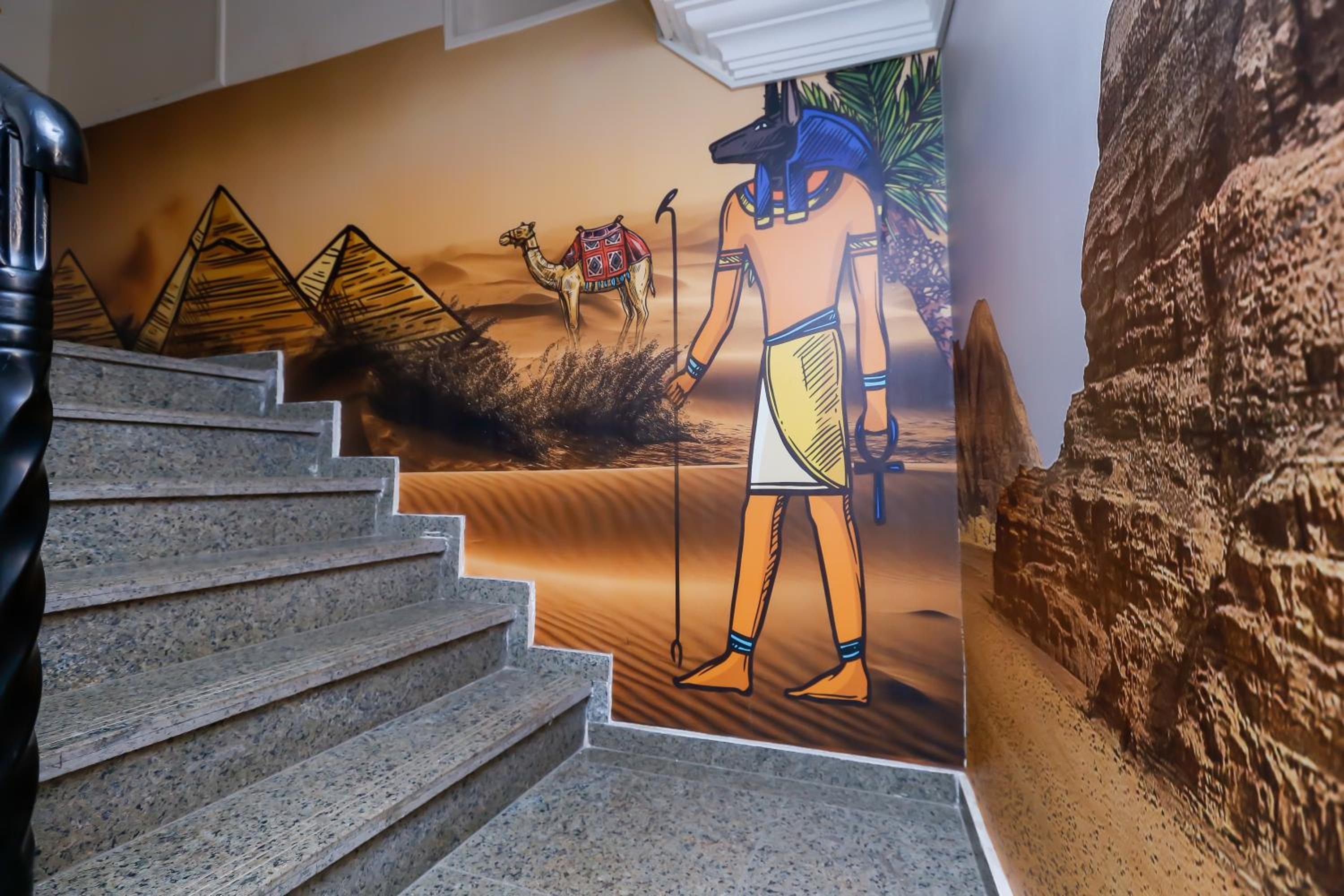 Atlantis Pyramids Inn New