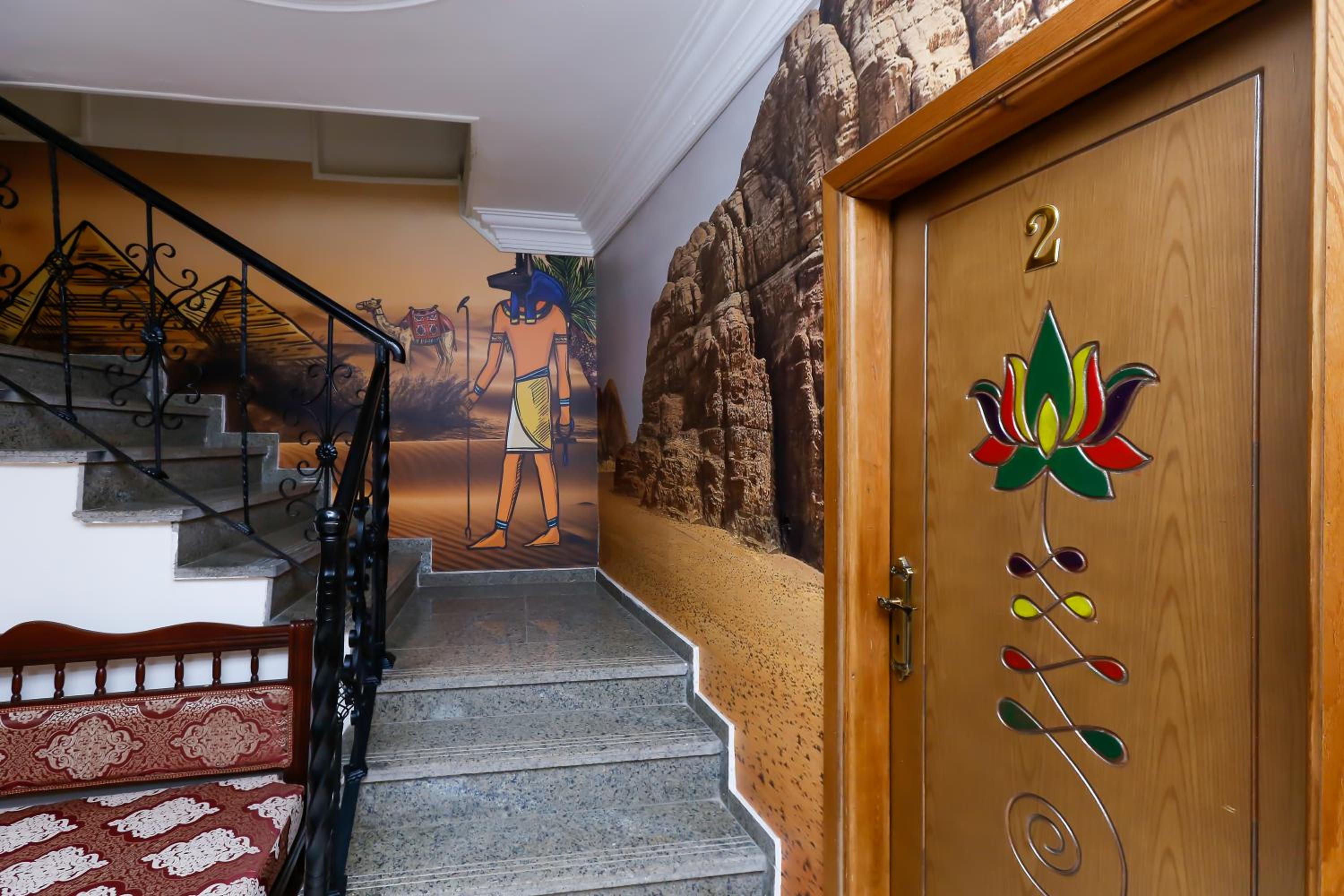 Atlantis Pyramids Inn New