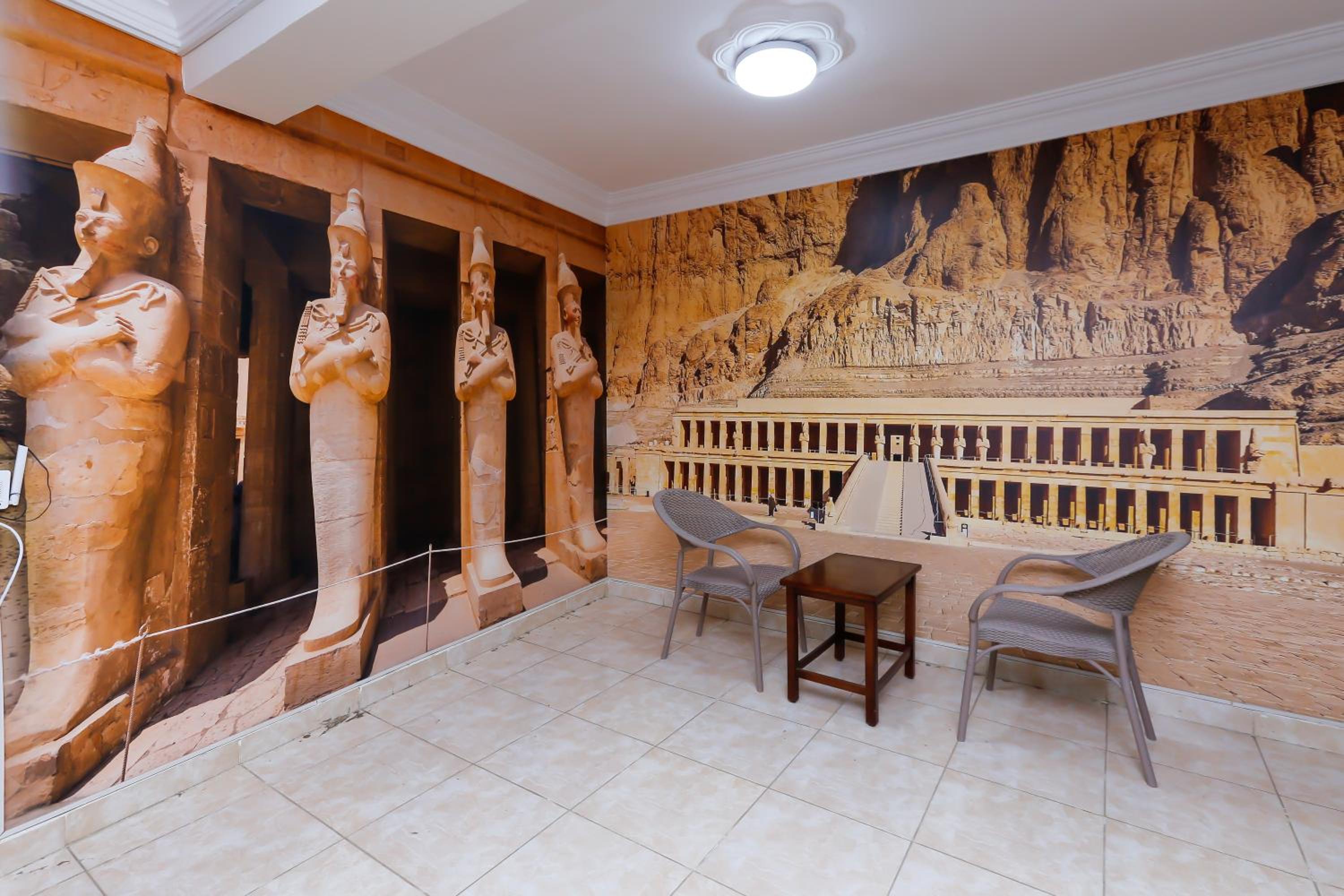Atlantis Pyramids Inn New