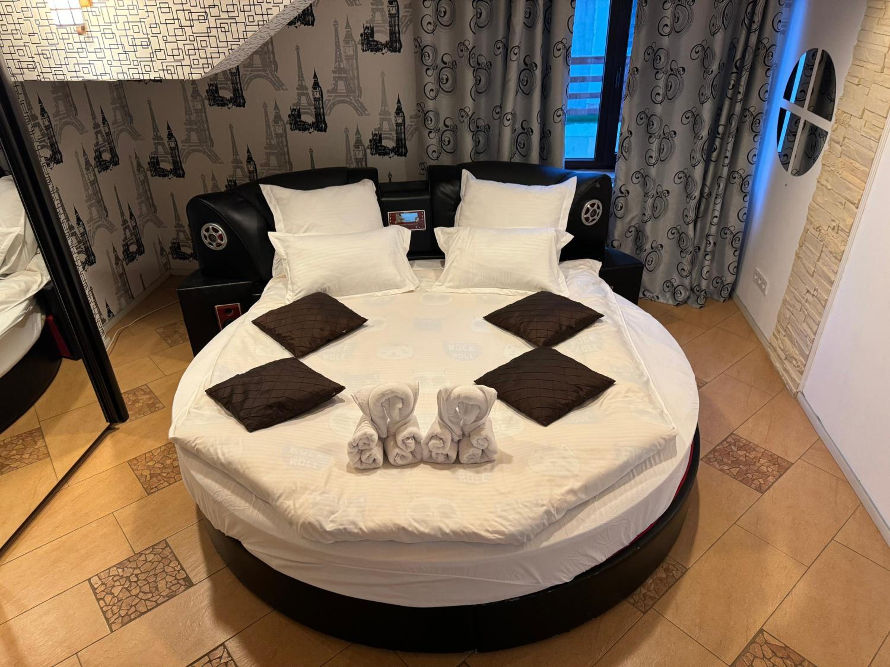 Babylon Apartment