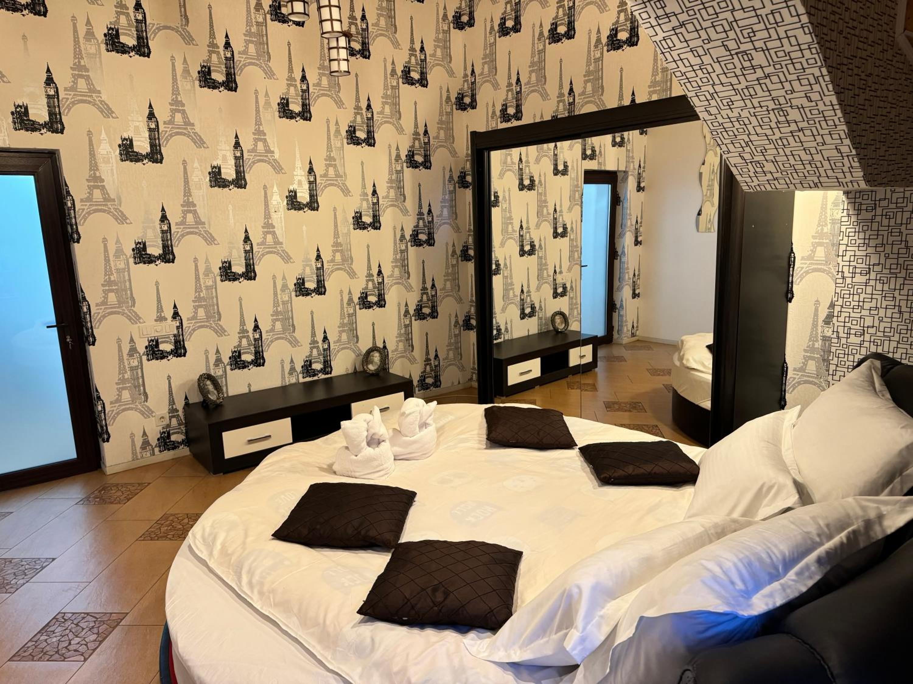 Babylon Apartment