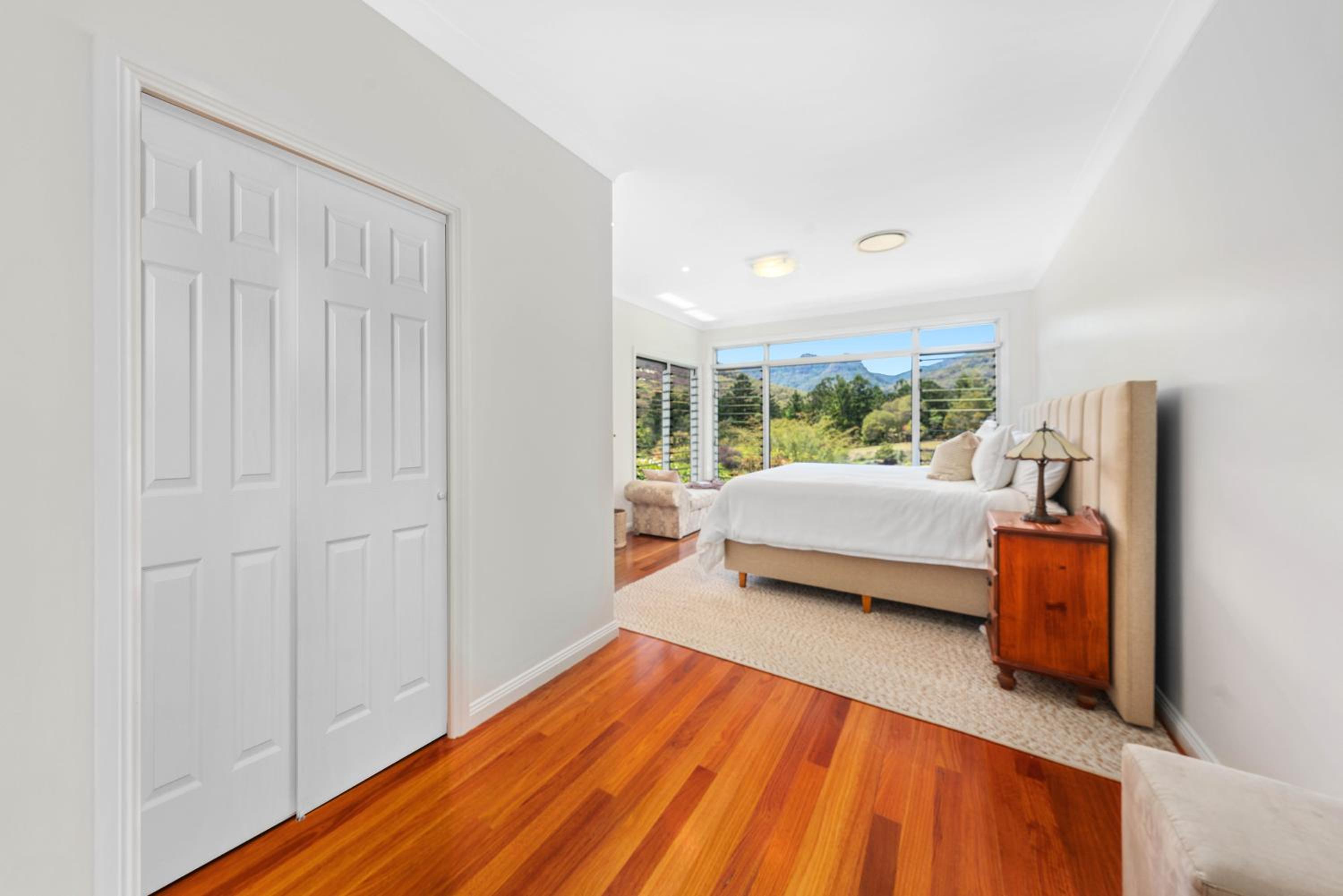 Private luxury in the mountains with running creek
