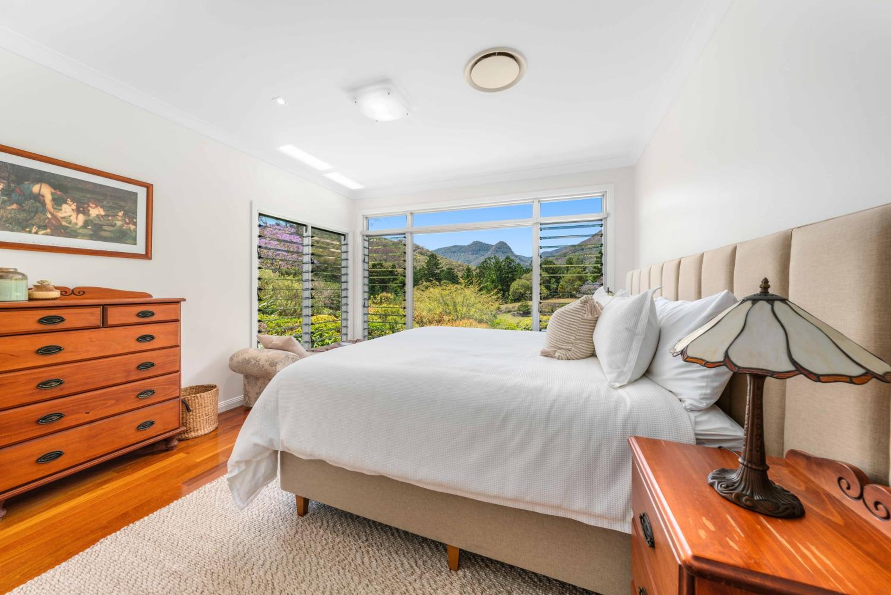 Private luxury in the mountains with running creek