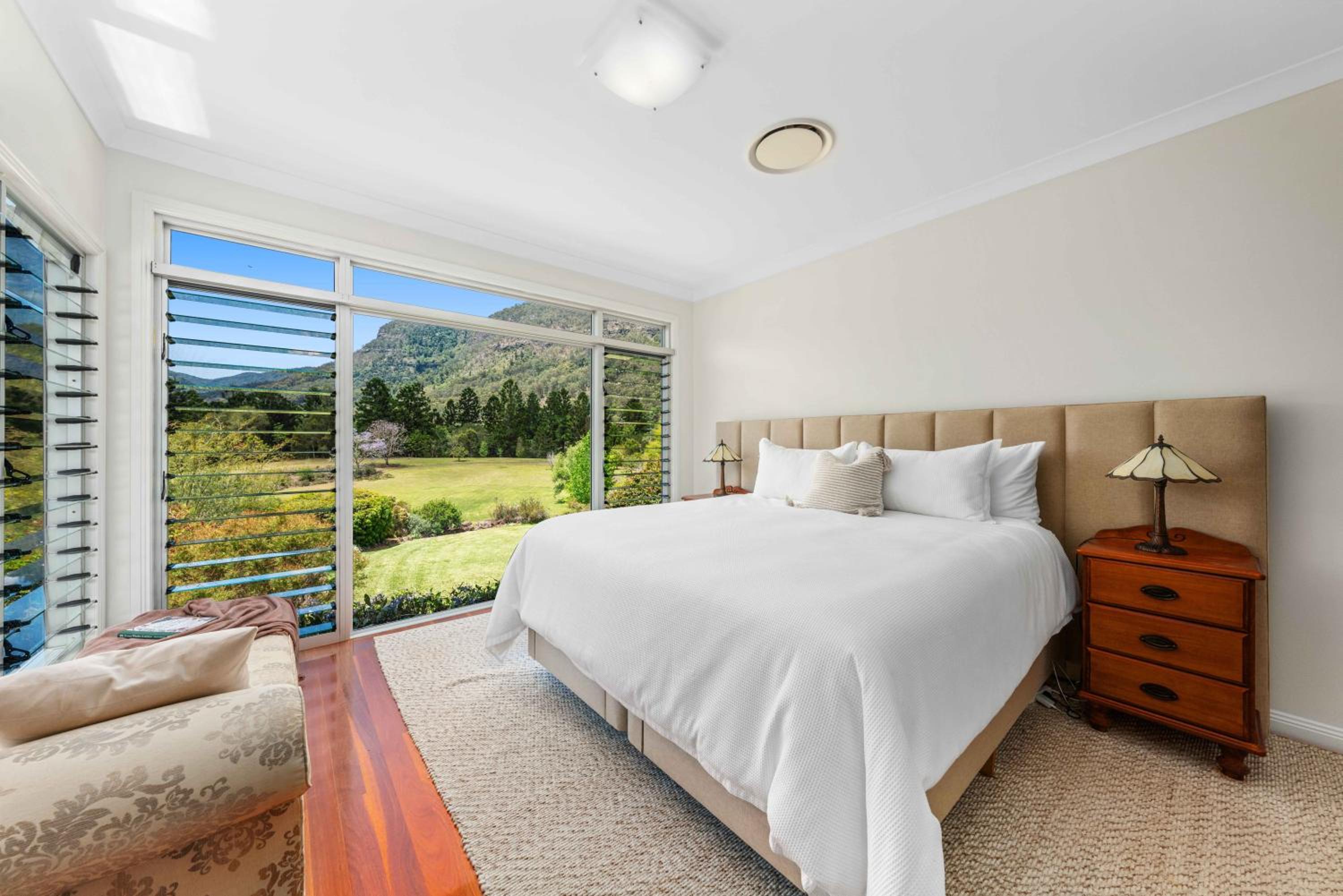 Private luxury in the mountains with running creek