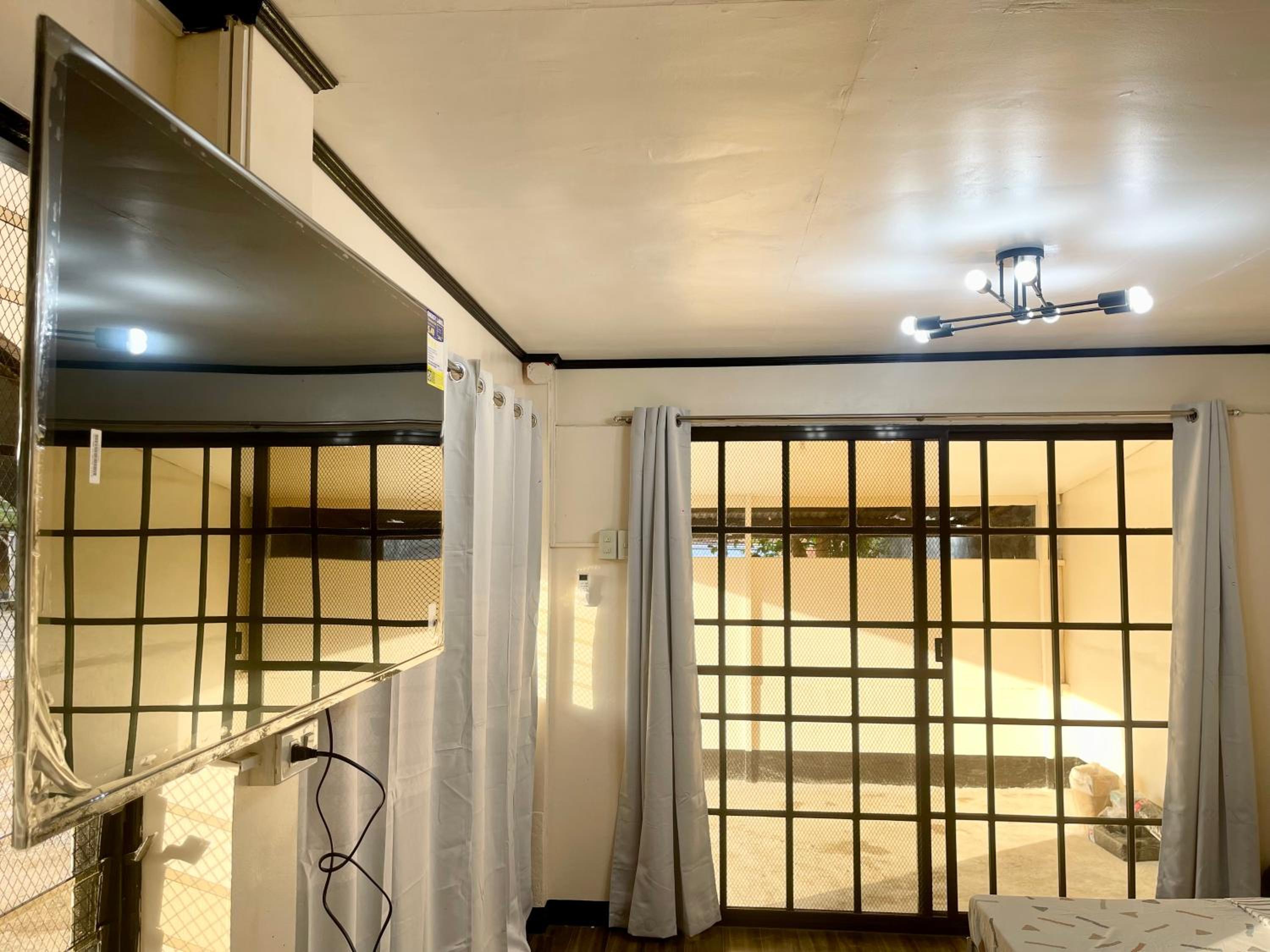 Maria Kulafu Studio Deluxe