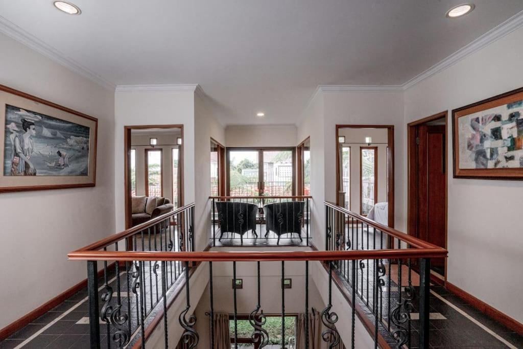 Pasteur Beautiful Luxury Home view 5