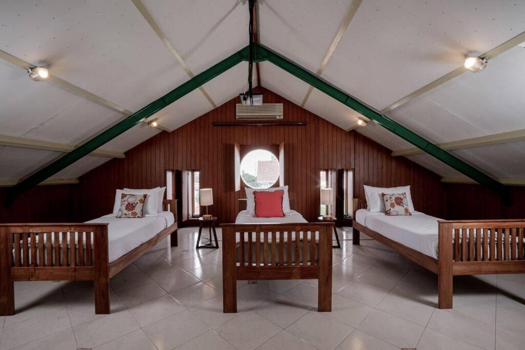 Pasteur Beautiful Luxury Home view 2