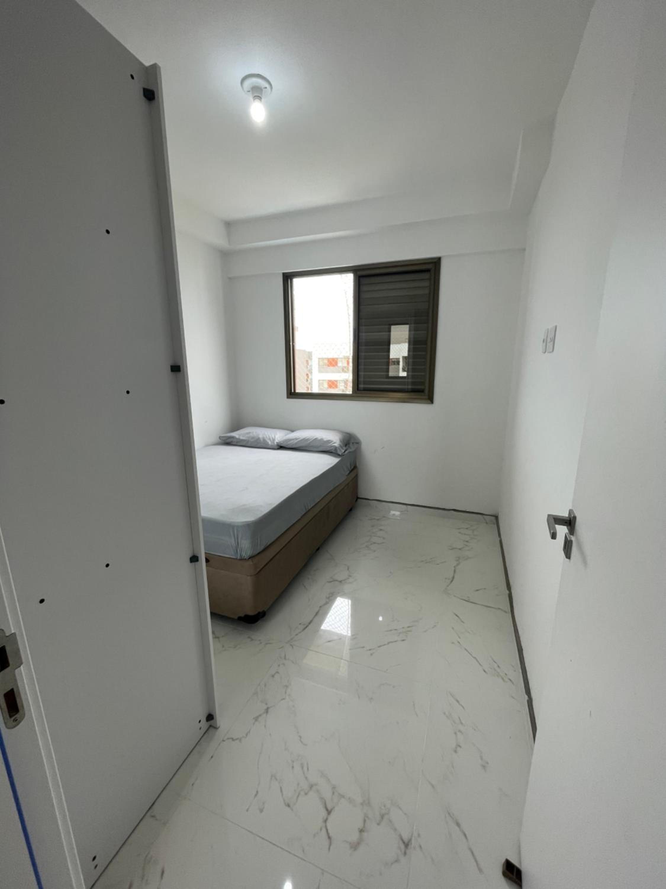 Apartamento no 9° andar com piscina